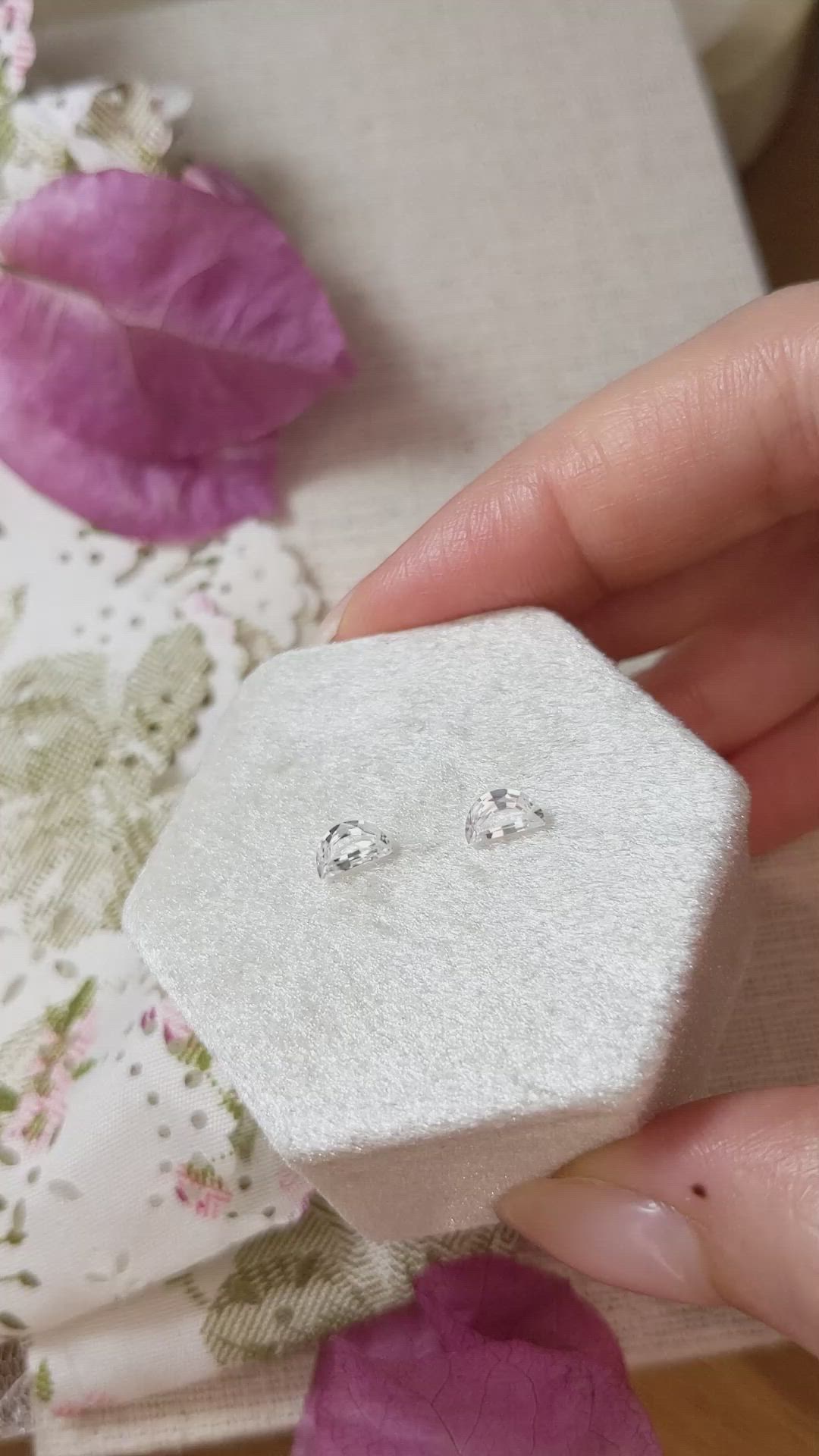 0.82 Ct.Tw.Total Carat Weight White Sapphire Pair from Ceylon (Sri Lanka) Size Video