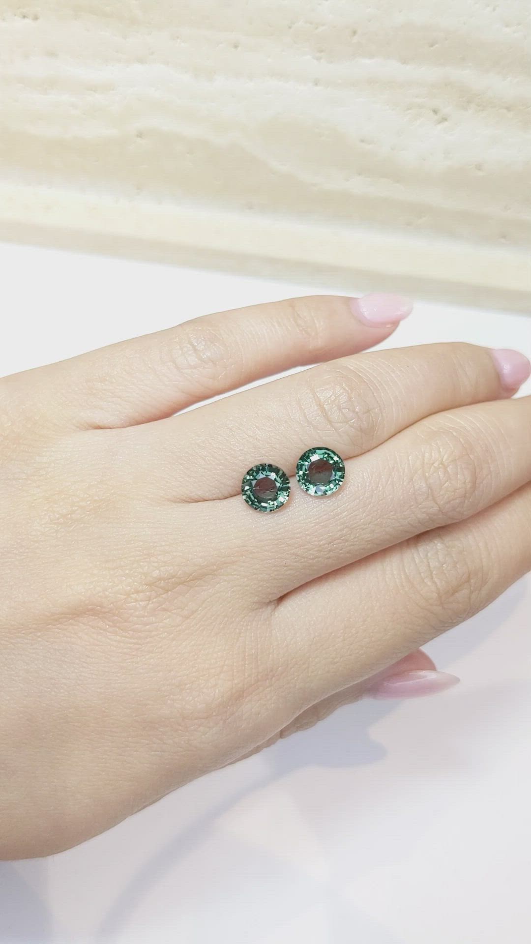 3.98&nbsp;Ct.Tw.Total Carat Weight Color Change Sapphire Pair from Madagascar Size Video