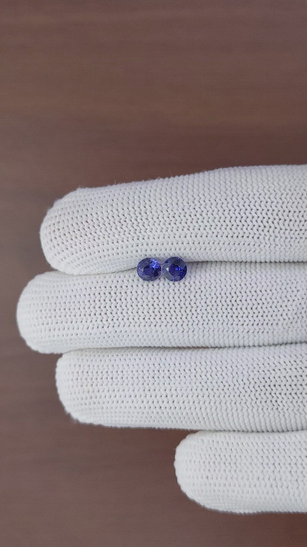 1.10&nbsp;Ct.Tw.Total Carat Weight Color Change Sapphire Pair from Ceylon (Sri Lanka) Size Video