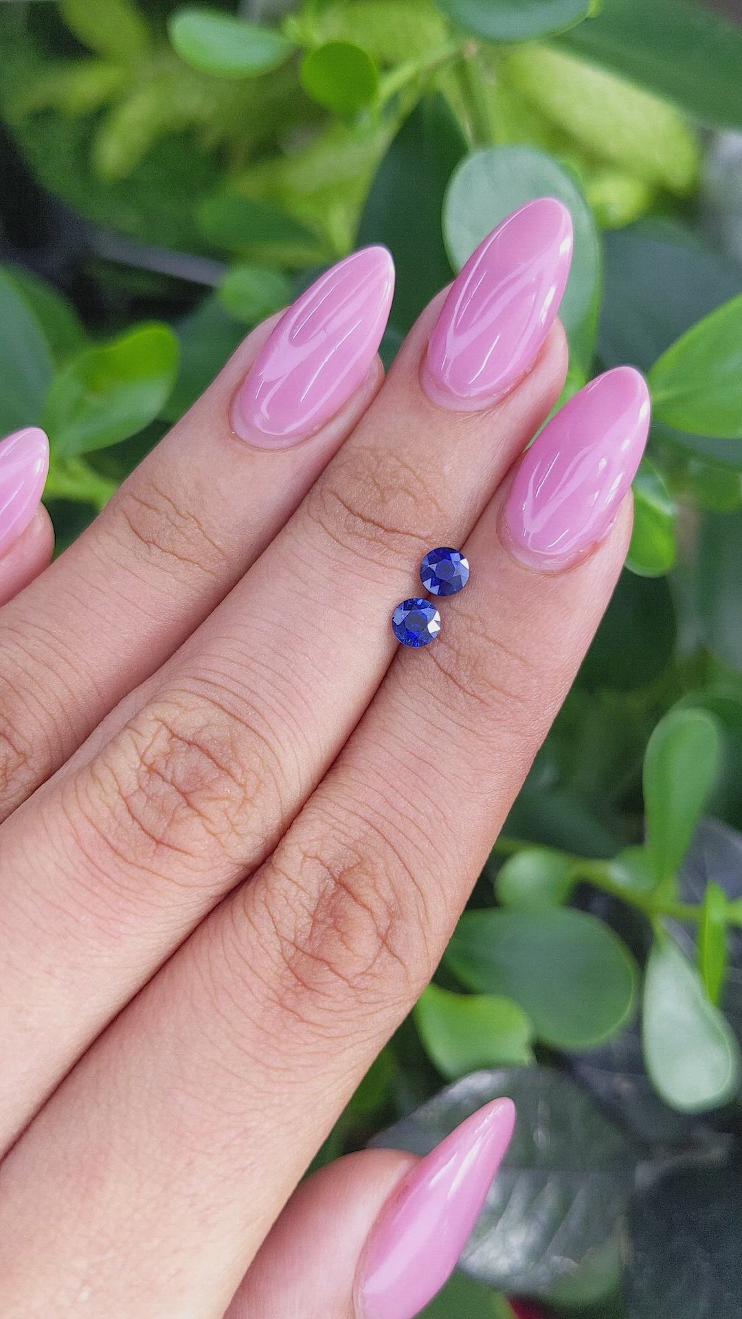 0.82&nbsp;Ct.Tw.Total Carat Weight Blue Sapphire Pair from Ceylon (Sri Lanka) Size Video