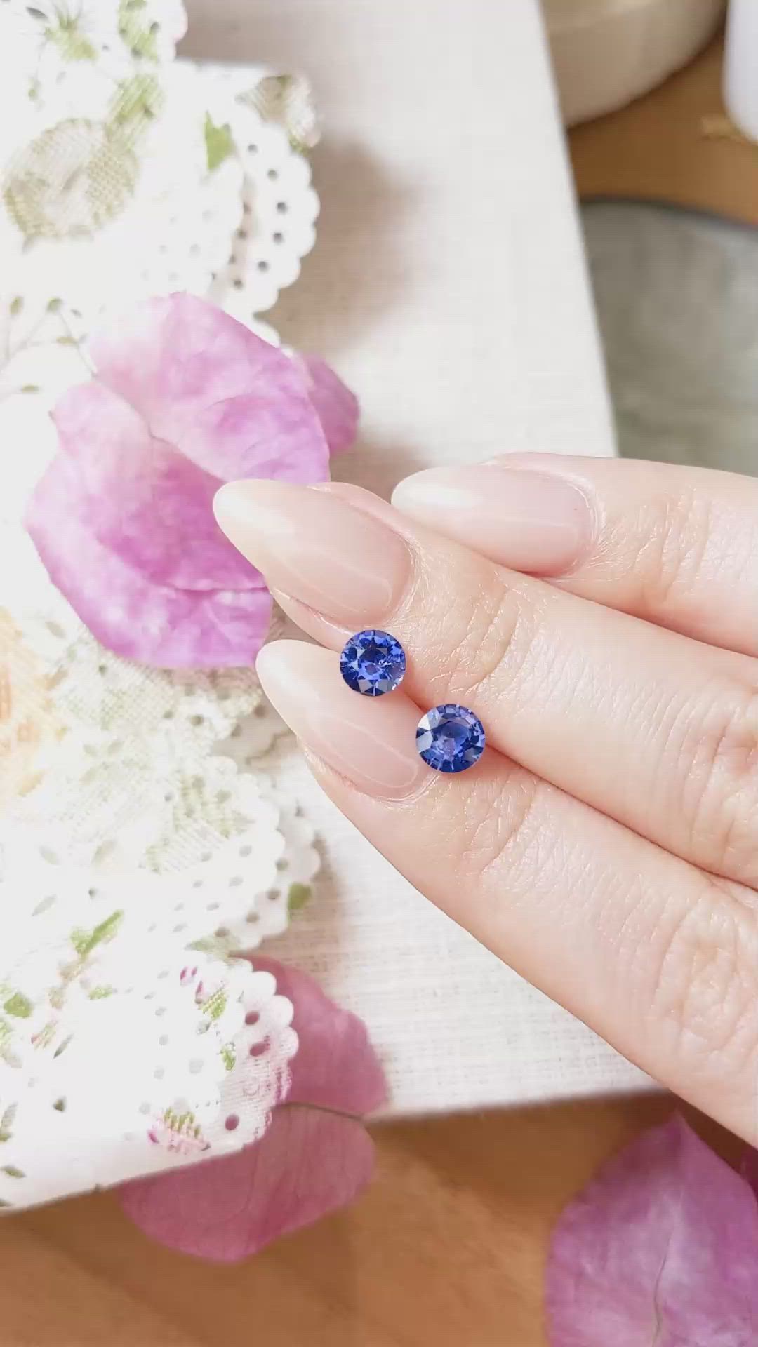 1.69&nbsp;Ct.Tw.Total Carat Weight Blue Sapphire Pair from Ceylon (Sri Lanka) Size Video