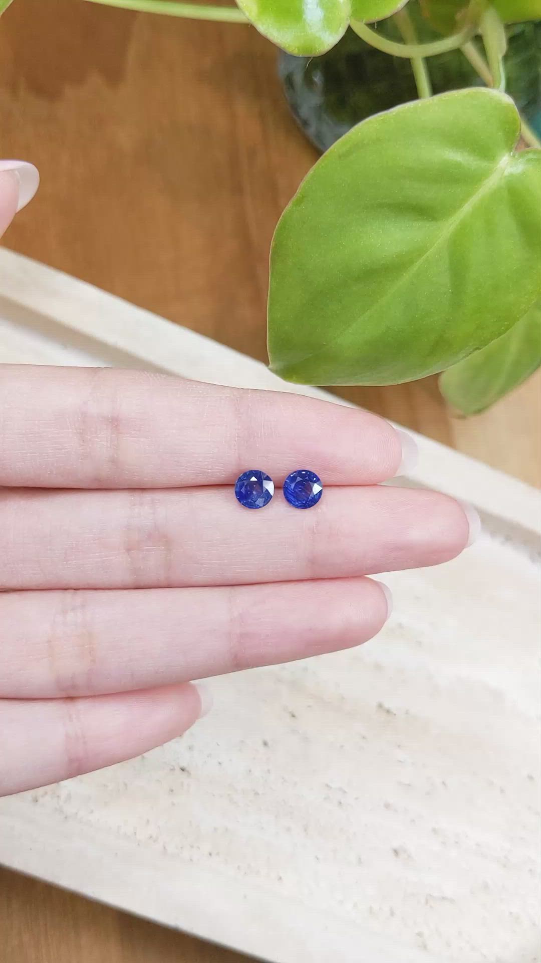 1.70&nbsp;Ct.Tw.Total Carat Weight Blue Sapphire Pair from Ceylon (Sri Lanka) Size Video