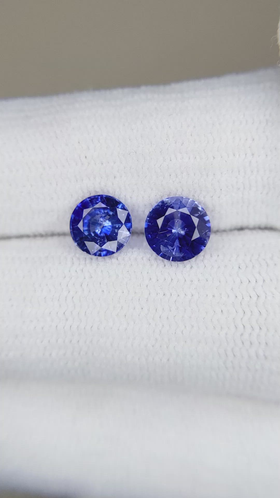 1.95 Ct.Tw.Total Carat Weight Blue Sapphire Pair from Ceylon (Sri Lanka) Size Video