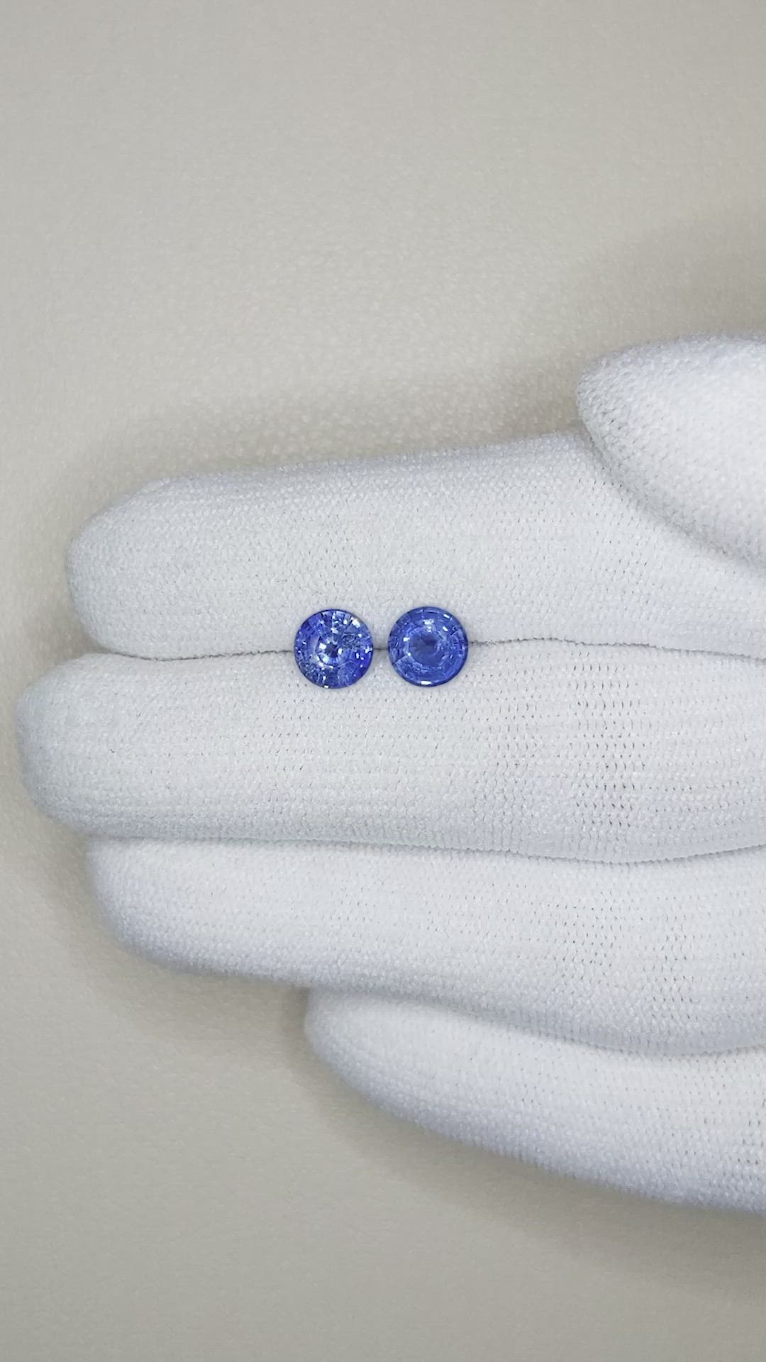 1.71&nbsp;Ct.Tw.Total Carat Weight Blue Sapphire Pair from Ceylon (Sri Lanka) Size Video