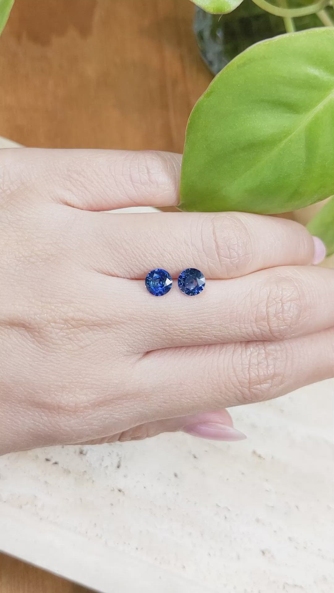 2.20&nbsp;Ct.Tw.Total Carat Weight Blue Sapphire Pair from Ceylon (Sri Lanka) Size Video