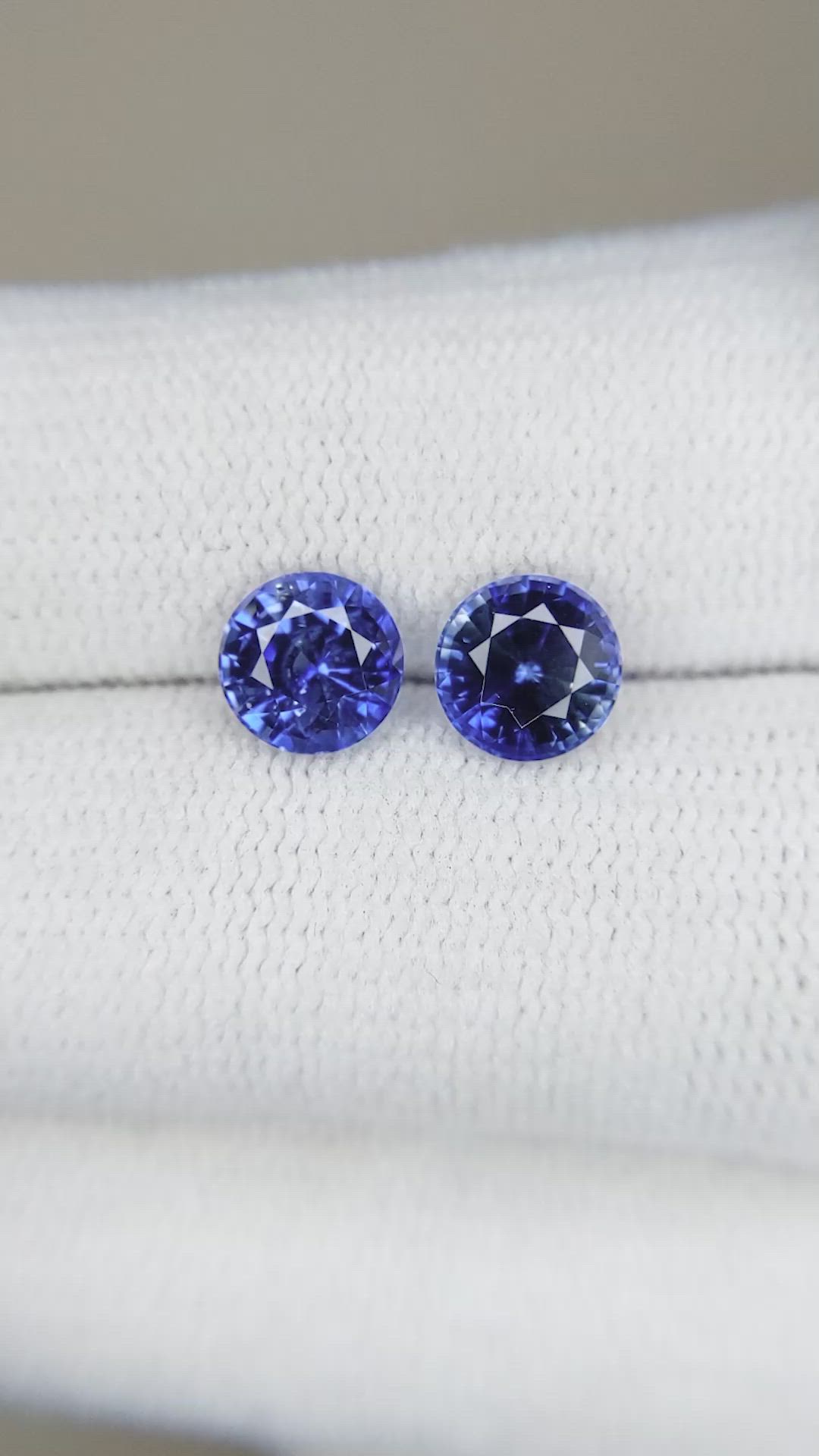 2.14&nbsp;Ct.Tw.Total Carat Weight Blue Sapphire Pair from Ceylon (Sri Lanka) Size Video