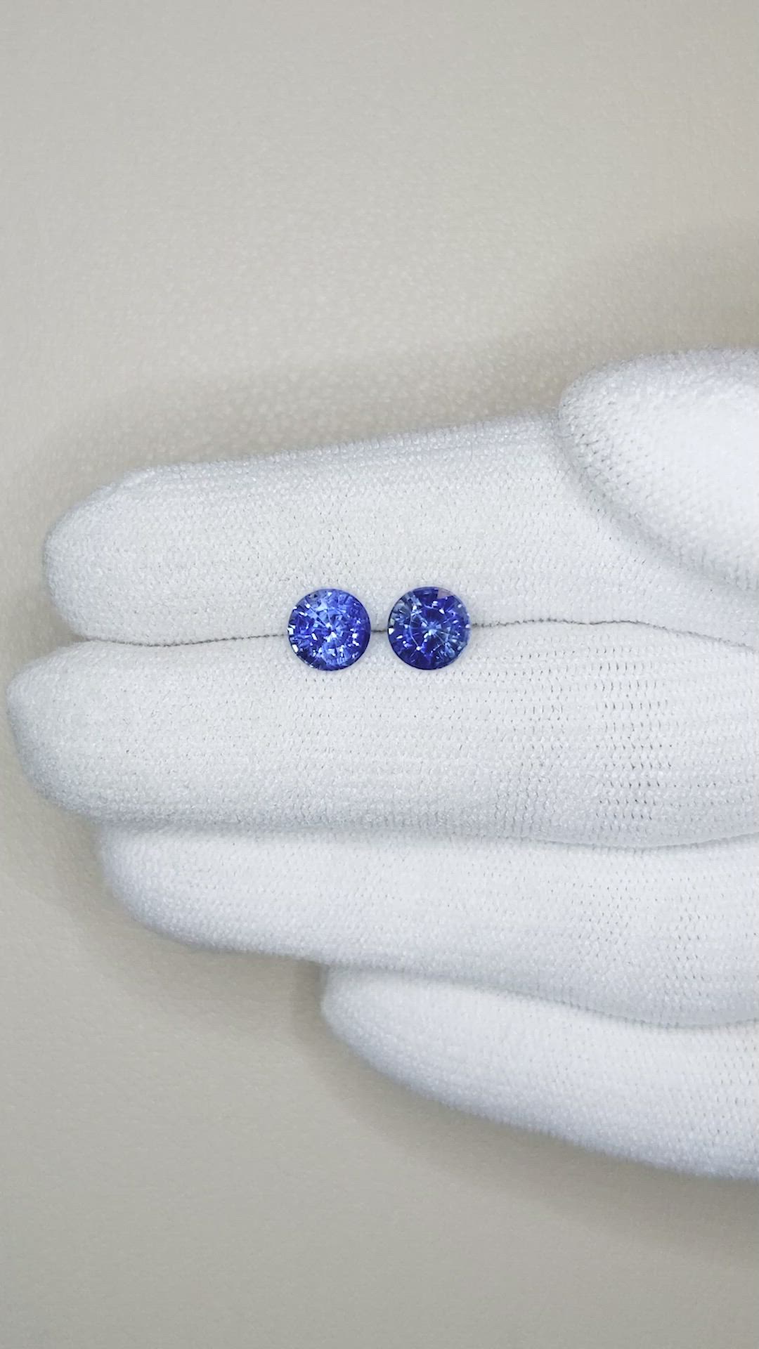 2.14&nbsp;Ct.Tw.Total Carat Weight Blue Sapphire Pair from Ceylon (Sri Lanka) Size Video