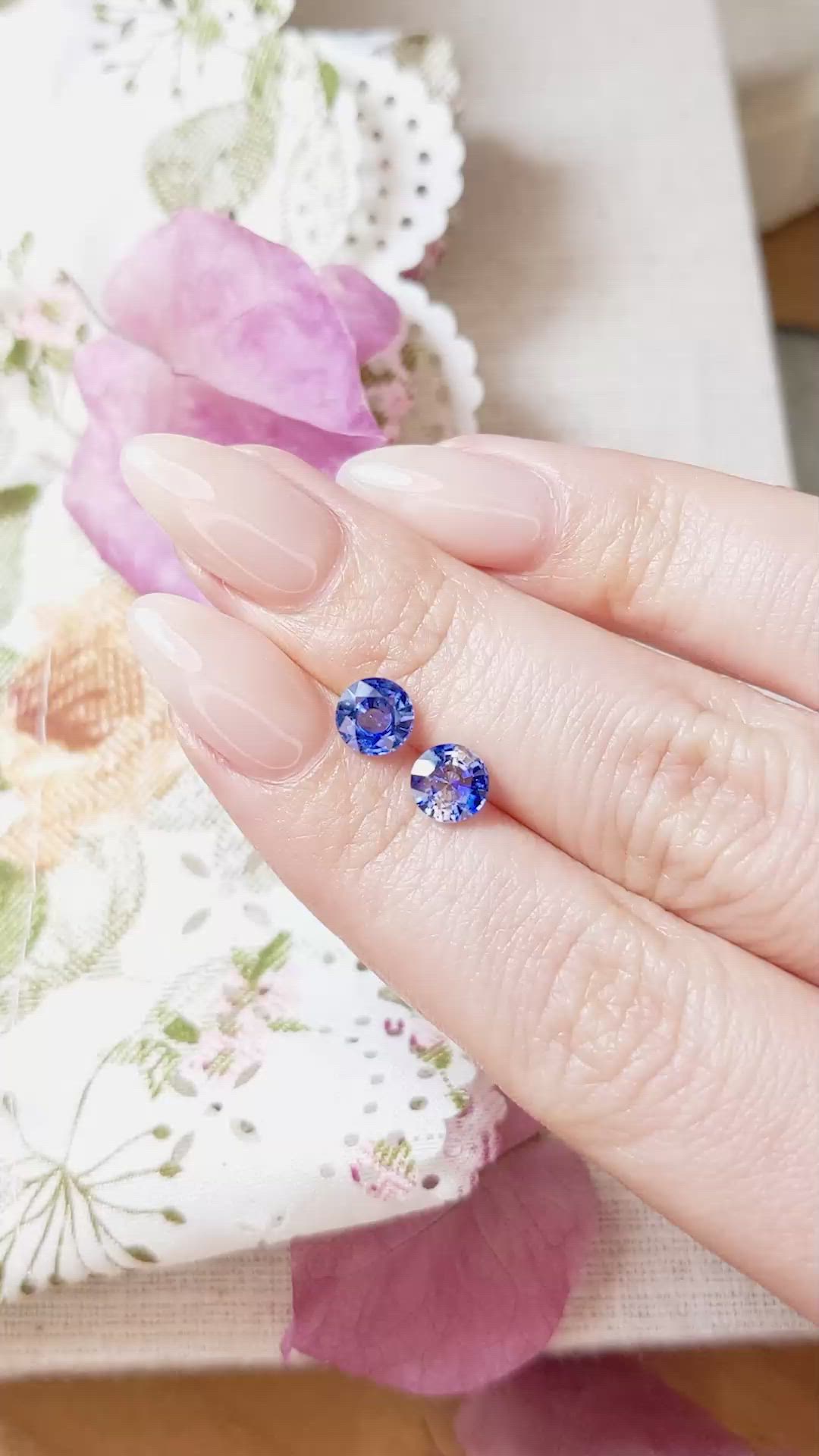 2.10&nbsp;Ct.Tw.Total Carat Weight Blue Sapphire Pair from Ceylon (Sri Lanka) Size Video