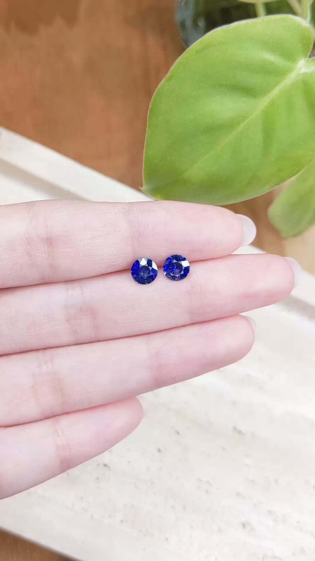 1.67&nbsp;Ct.Tw.Total Carat Weight Blue Sapphire Pair from Ceylon (Sri Lanka) Size Video