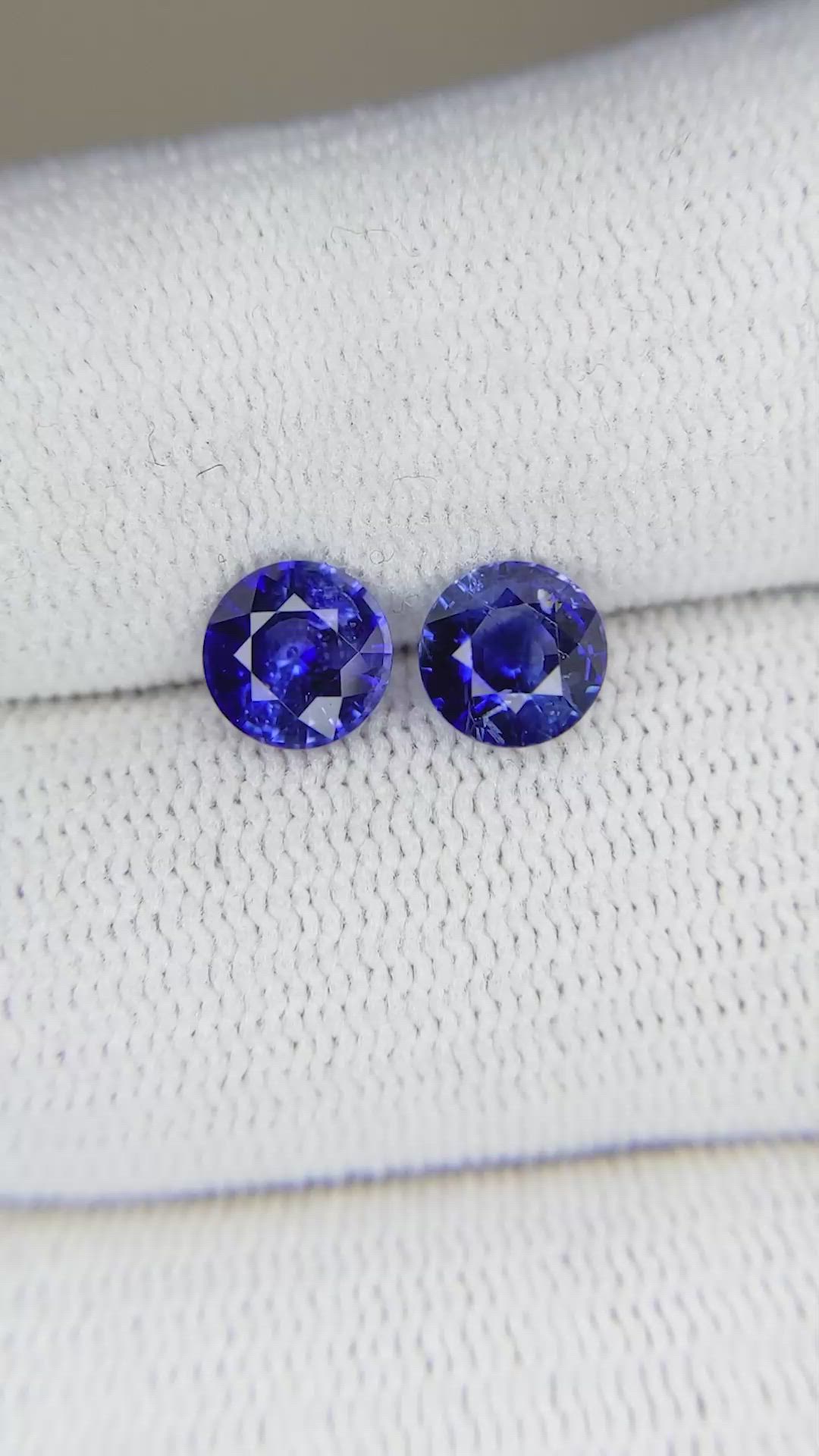 1.95 Ct.Tw.Total Carat Weight Blue Sapphire Pair from Ceylon (Sri Lanka) Size Video