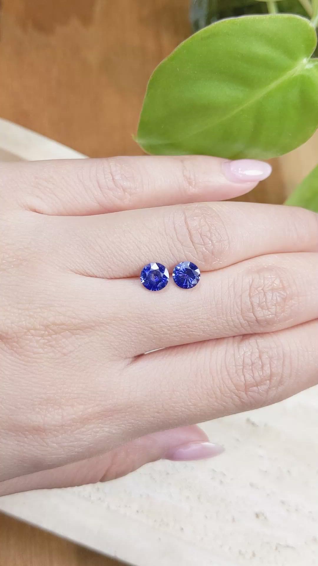 2.09&nbsp;Ct.Tw.Total Carat Weight Blue Sapphire Pair from Ceylon (Sri Lanka) Size Video