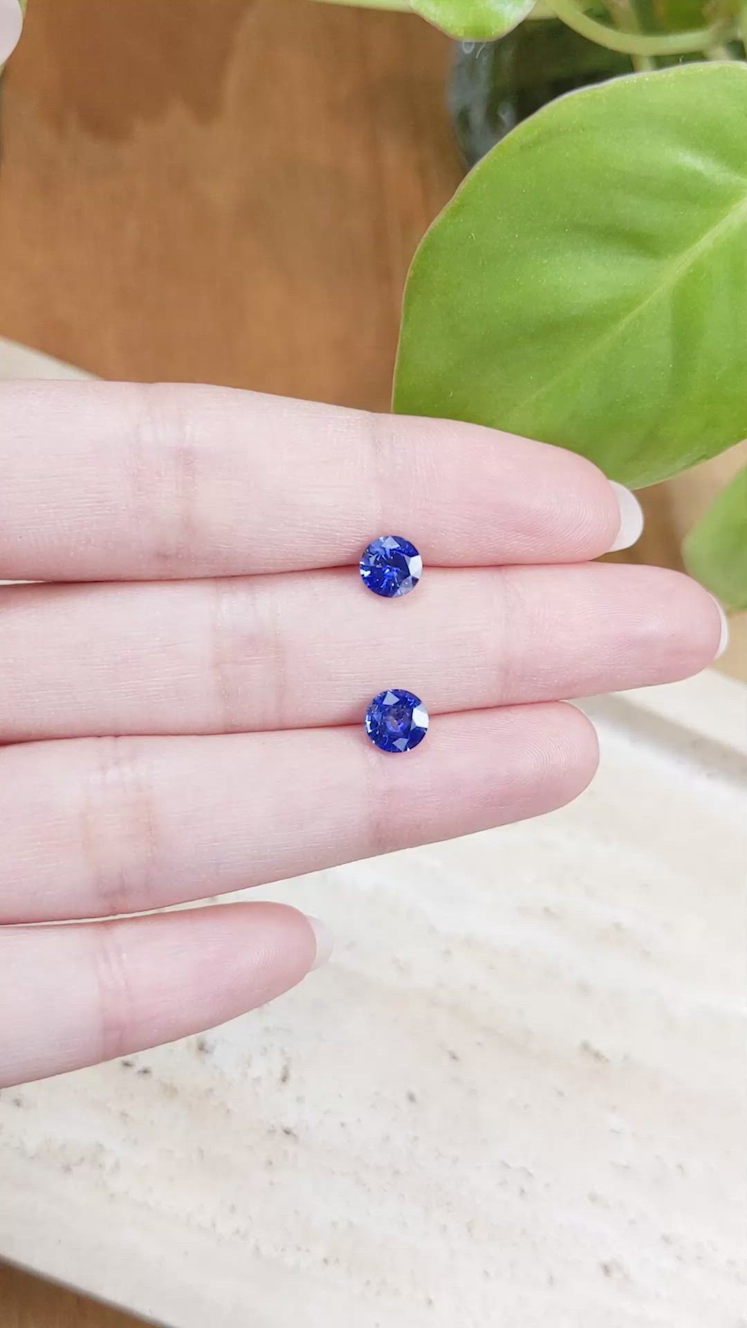 2.09&nbsp;Ct.Tw.Total Carat Weight Blue Sapphire Pair from Ceylon (Sri Lanka) Size Video