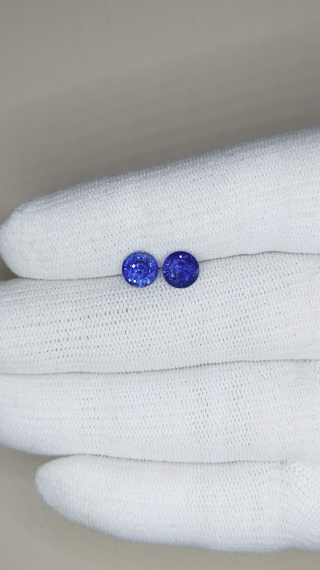 2.15&nbsp;Ct.Tw.Total Carat Weight Blue Sapphire Pair from Ceylon (Sri Lanka) Size Video