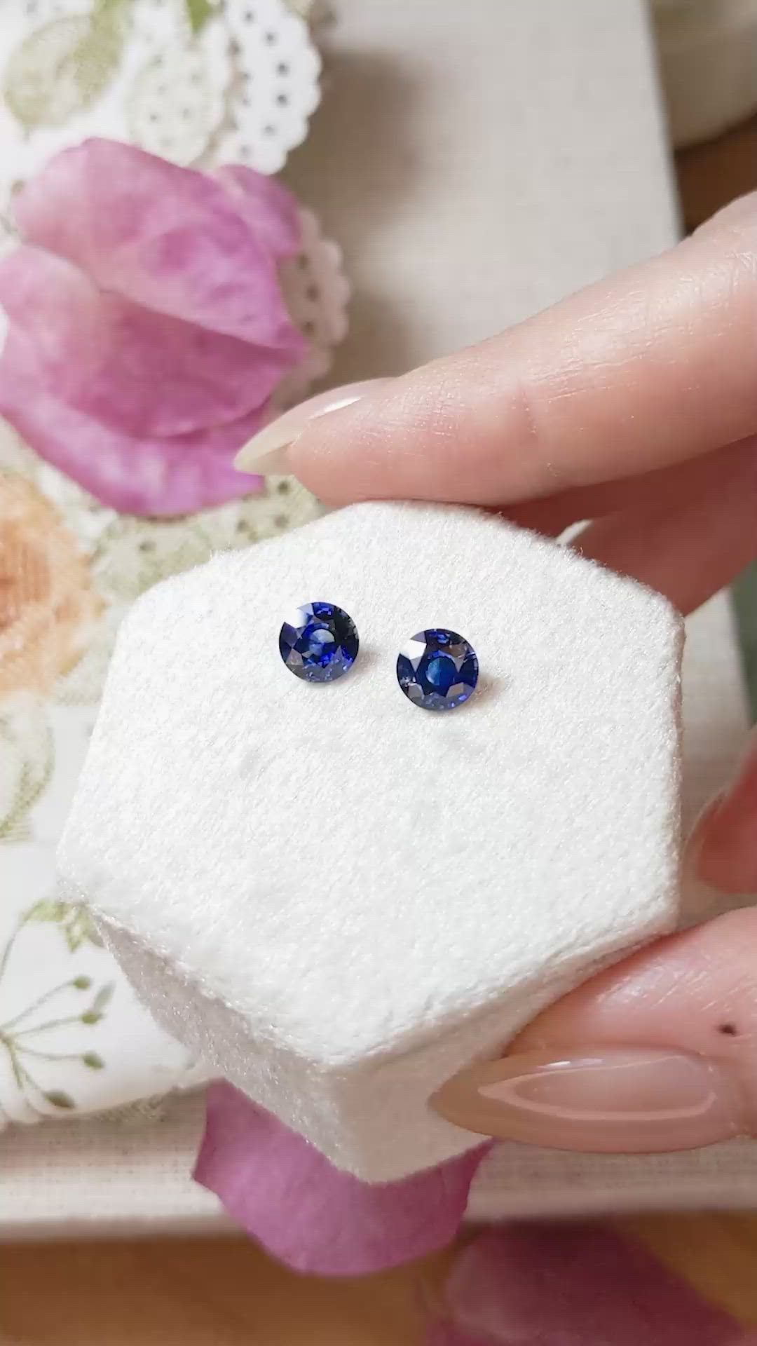 2.33&nbsp;Ct.Tw.Total Carat Weight Blue Sapphire Pair from Ceylon (Sri Lanka) Size Video