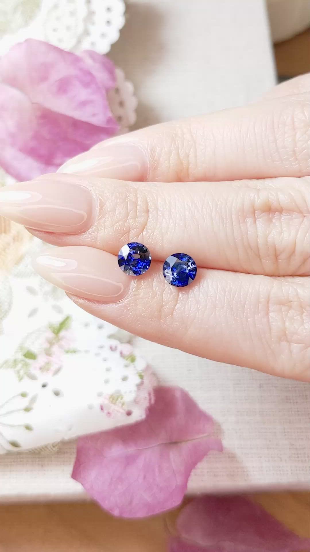 2.33&nbsp;Ct.Tw.Total Carat Weight Blue Sapphire Pair from Ceylon (Sri Lanka) Size Video