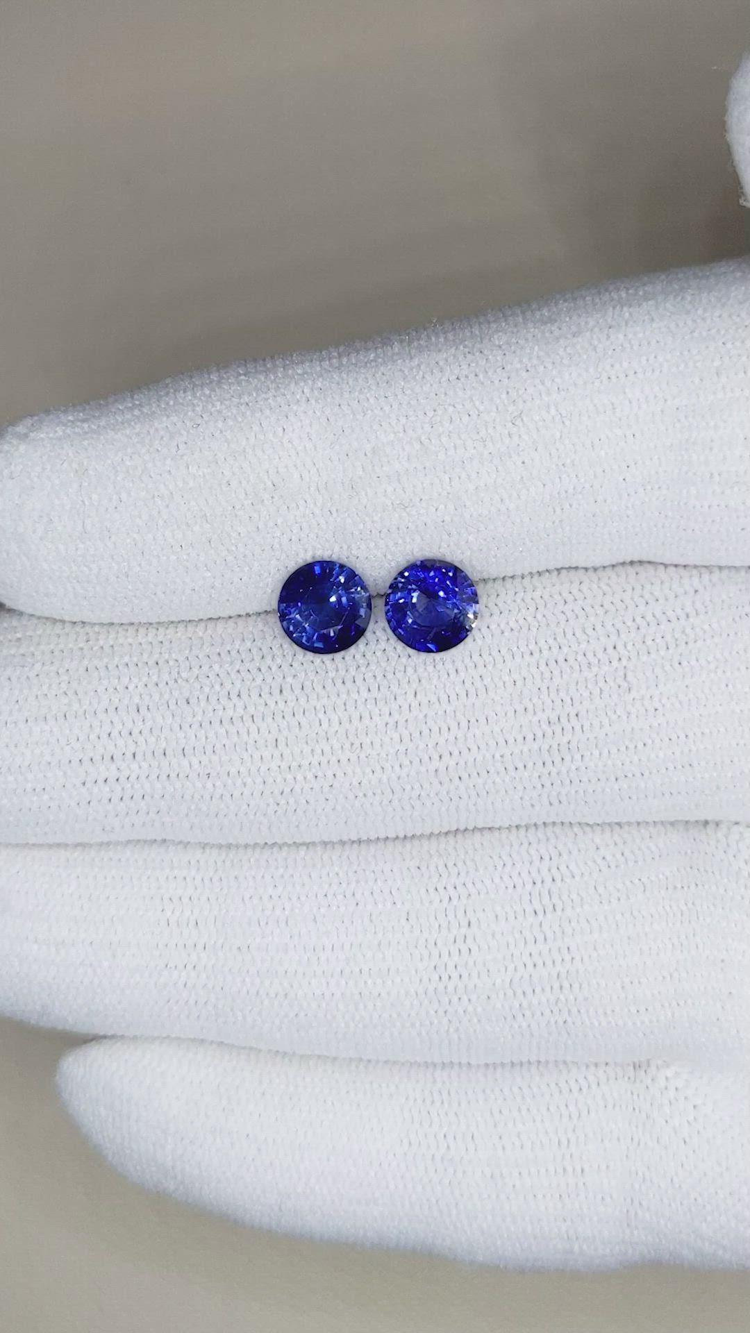 2.33&nbsp;Ct.Tw.Total Carat Weight Blue Sapphire Pair from Ceylon (Sri Lanka) Size Video