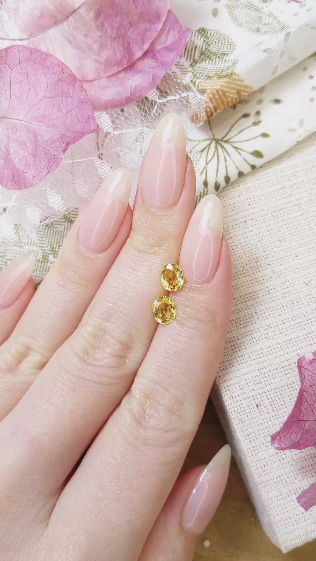 1.78&nbsp;Ct.Tw.Total Carat Weight Yellow Sapphire Pair from Ceylon (Sri Lanka) Size Video