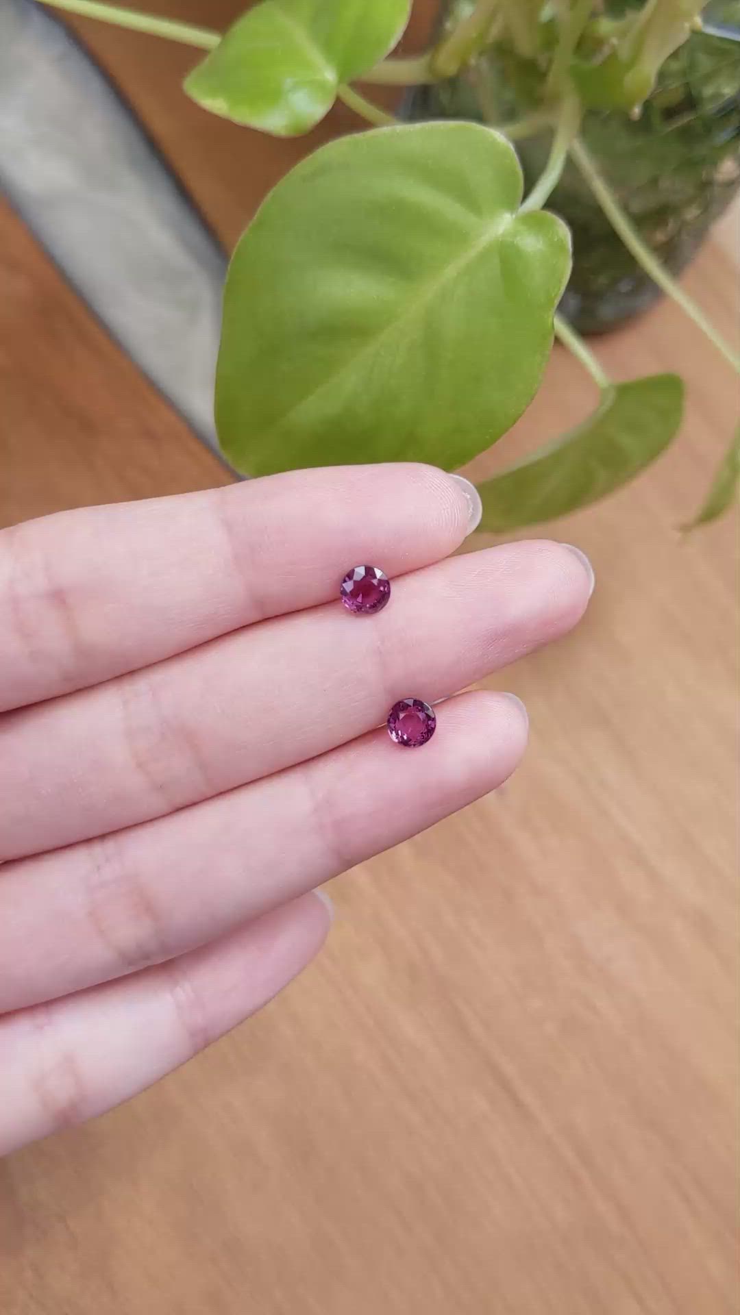 1.50&nbsp;Ct.Tw.Total Carat Weight Purplish Pink Sapphire Pair from Thailand Size Video