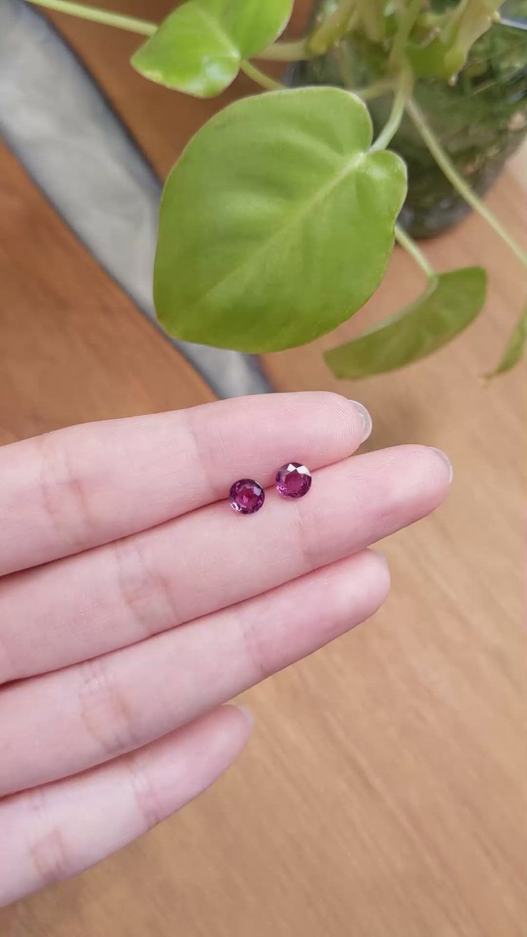 1.50&nbsp;Ct.Tw.Total Carat Weight Purplish Pink Sapphire Pair from Thailand Size Video