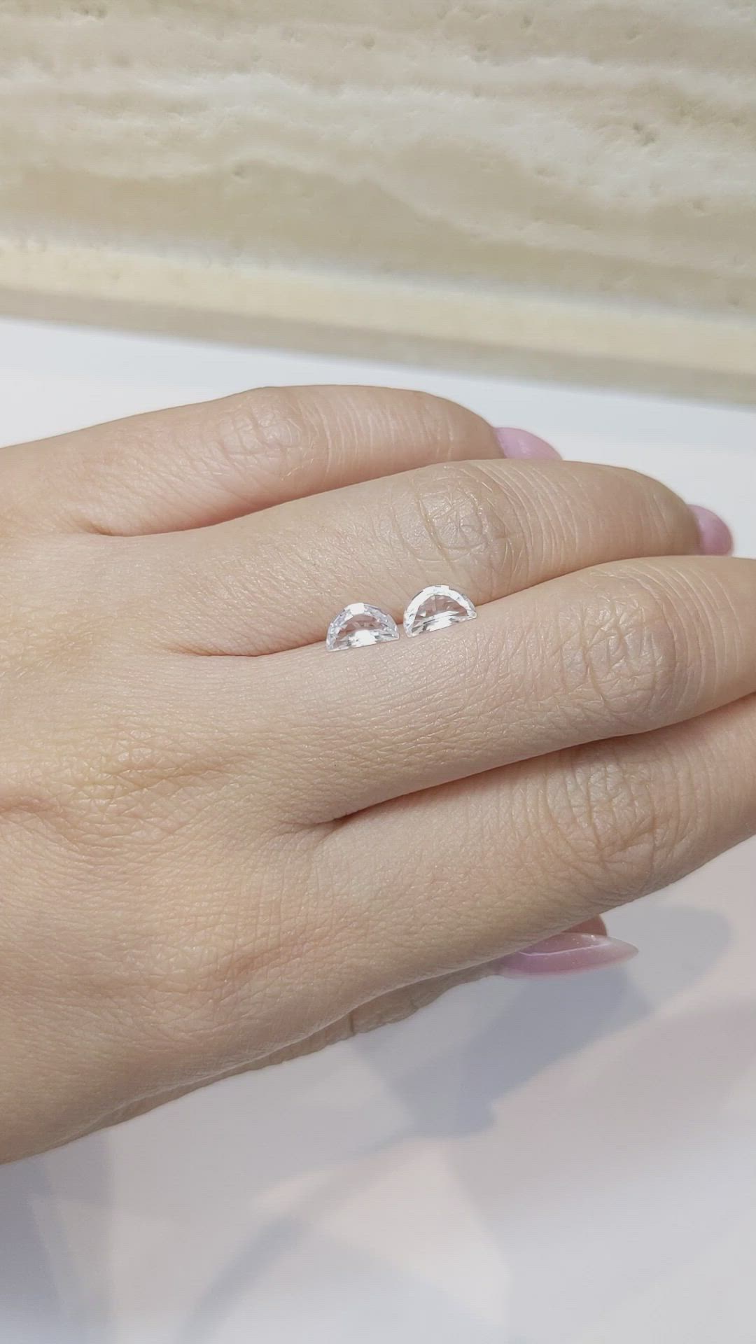 1.16&nbsp;Ct.Tw.Total Carat Weight White Sapphire Pair from Ceylon (Sri Lanka) Size Video