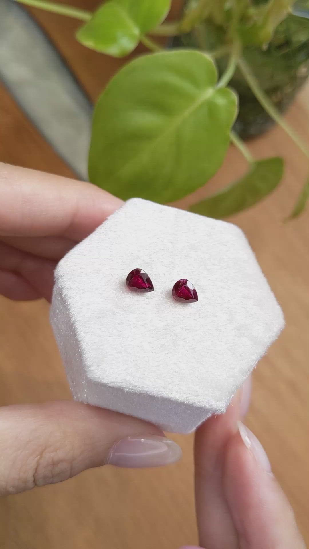 1.63 Ct.Tw.Total Carat Weight Reddish Pink Sapphire Pair from Thailand Size Video