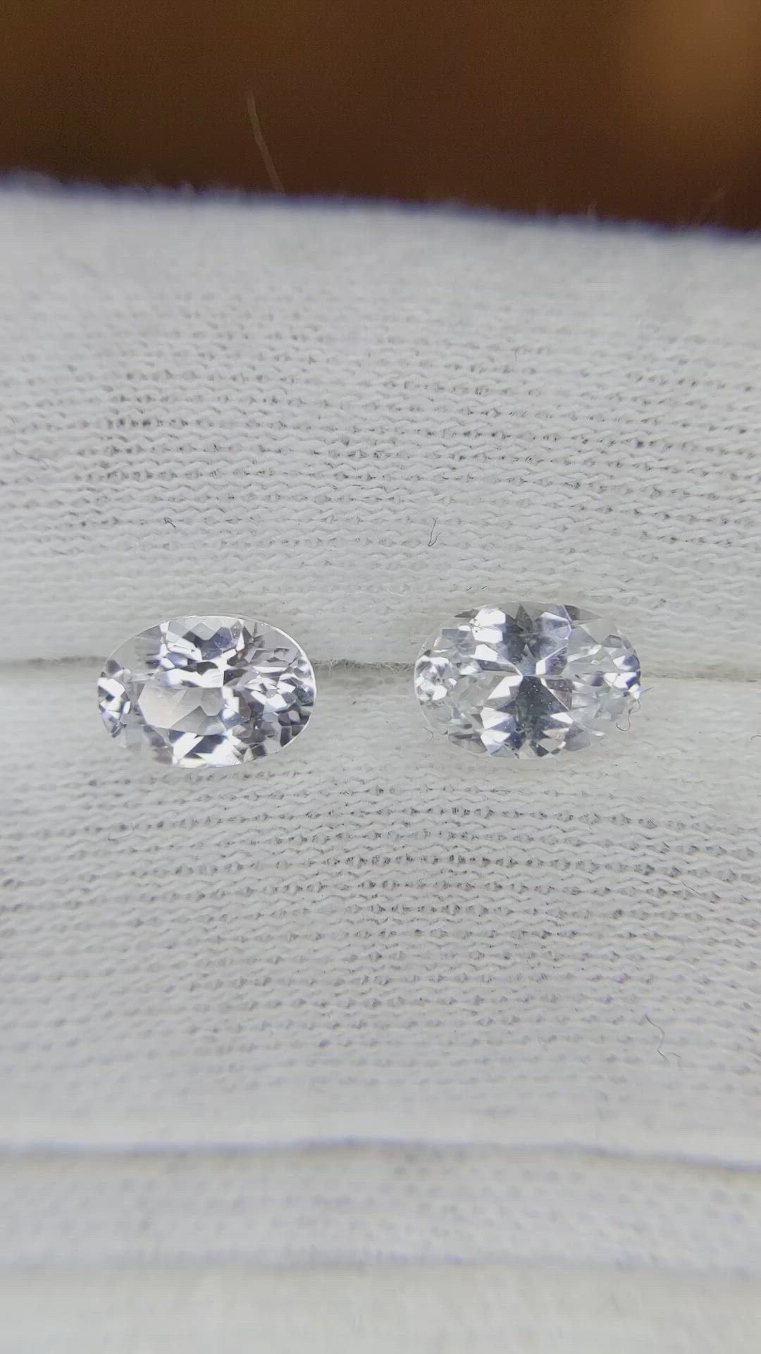 1.96&nbsp;Ct.Tw.Total Carat Weight White Sapphire Pair from Ceylon (Sri Lanka) Size Video