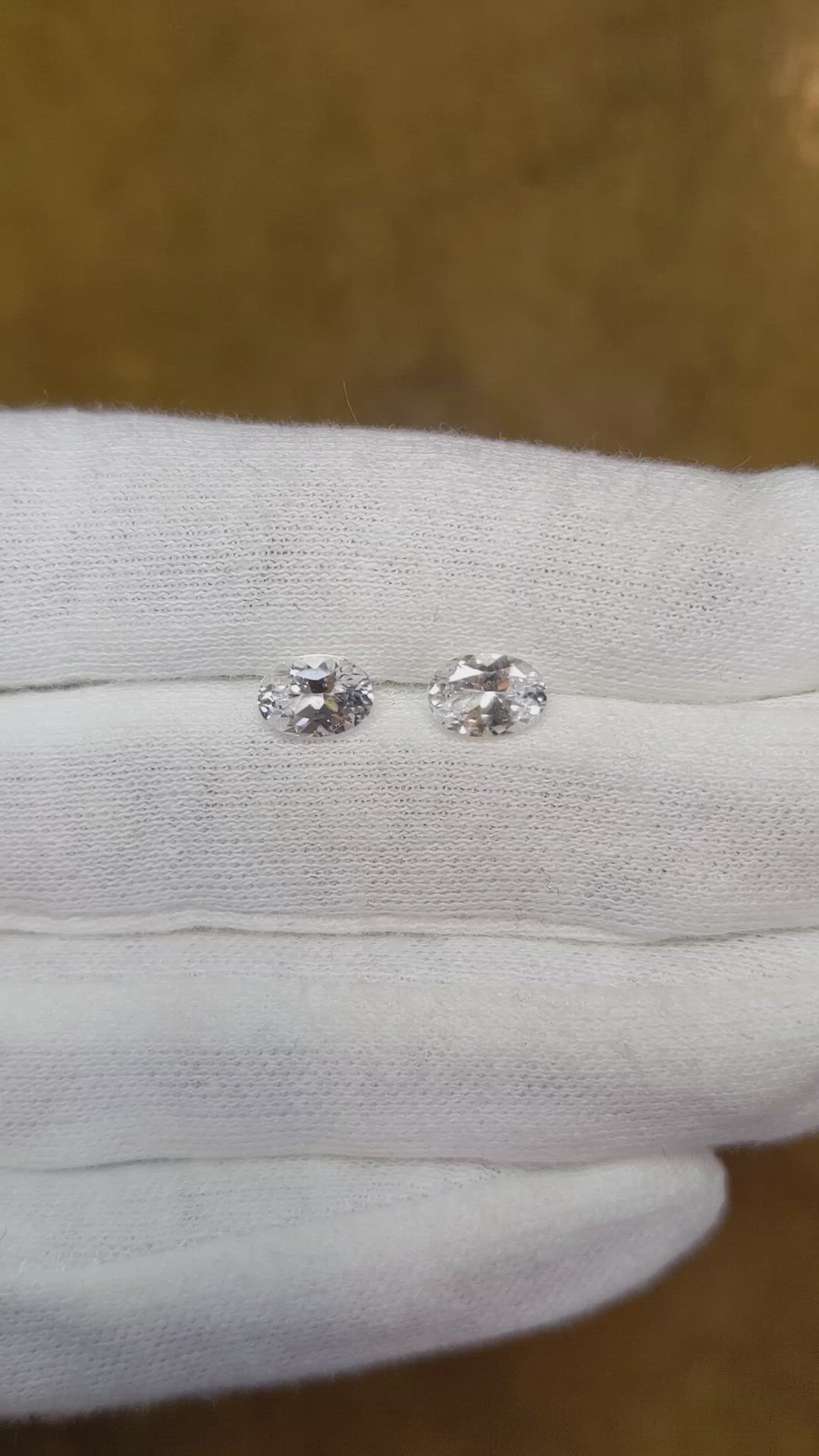1.96&nbsp;Ct.Tw.Total Carat Weight White Sapphire Pair from Ceylon (Sri Lanka) Size Video