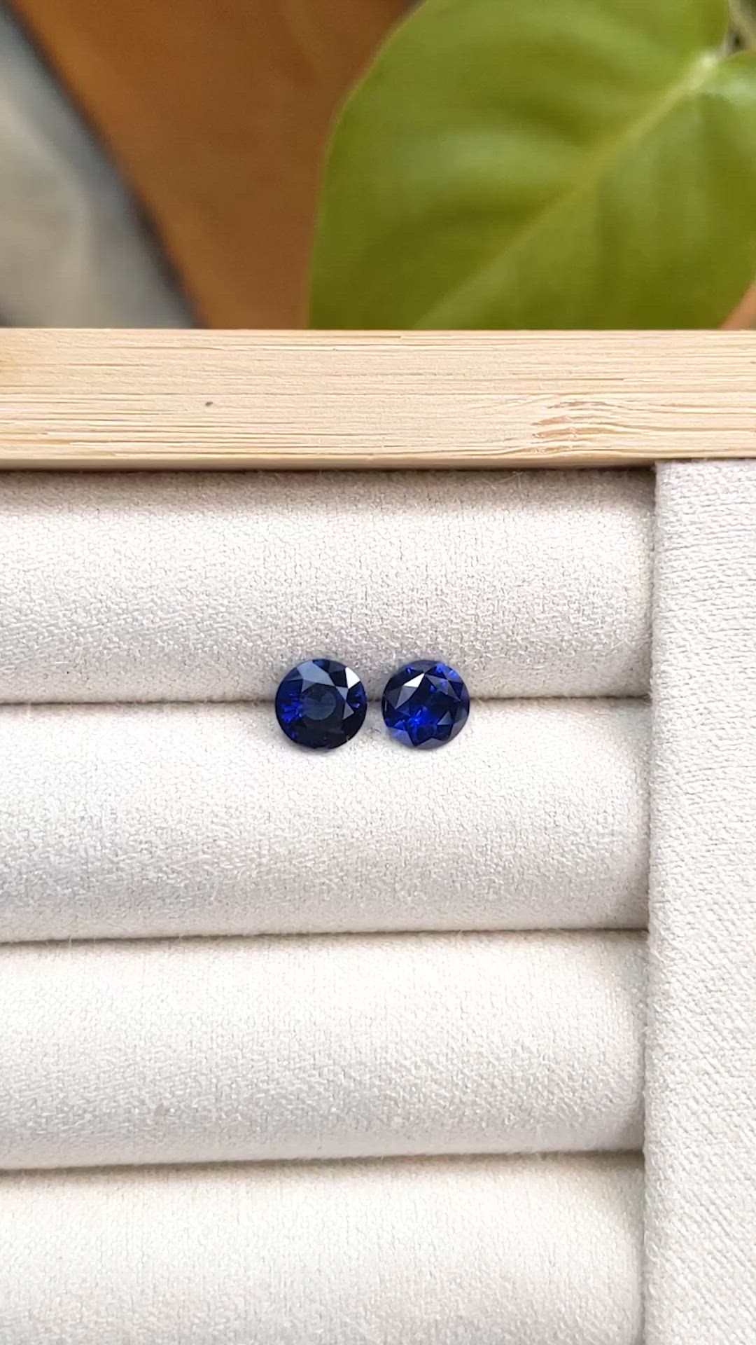 2.07&nbsp;Ct.Tw.Total Carat Weight Blue Sapphire Pair from Ceylon (Sri Lanka) Size Video