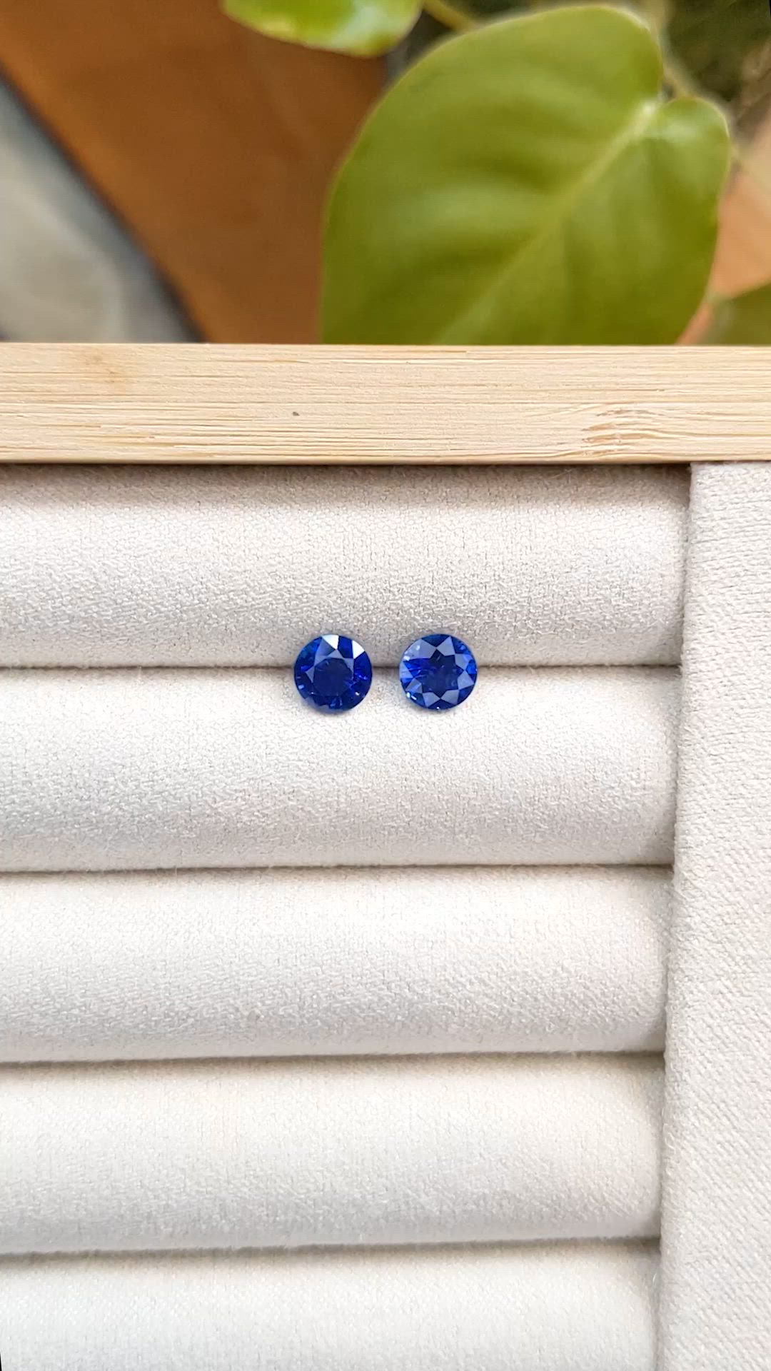 2.13&nbsp;Ct.Tw.Total Carat Weight Blue Sapphire Pair from Ceylon (Sri Lanka) Size Video