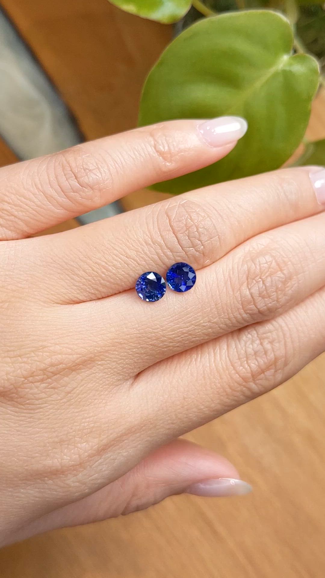 2.13&nbsp;Ct.Tw.Total Carat Weight Blue Sapphire Pair from Ceylon (Sri Lanka) Size Video