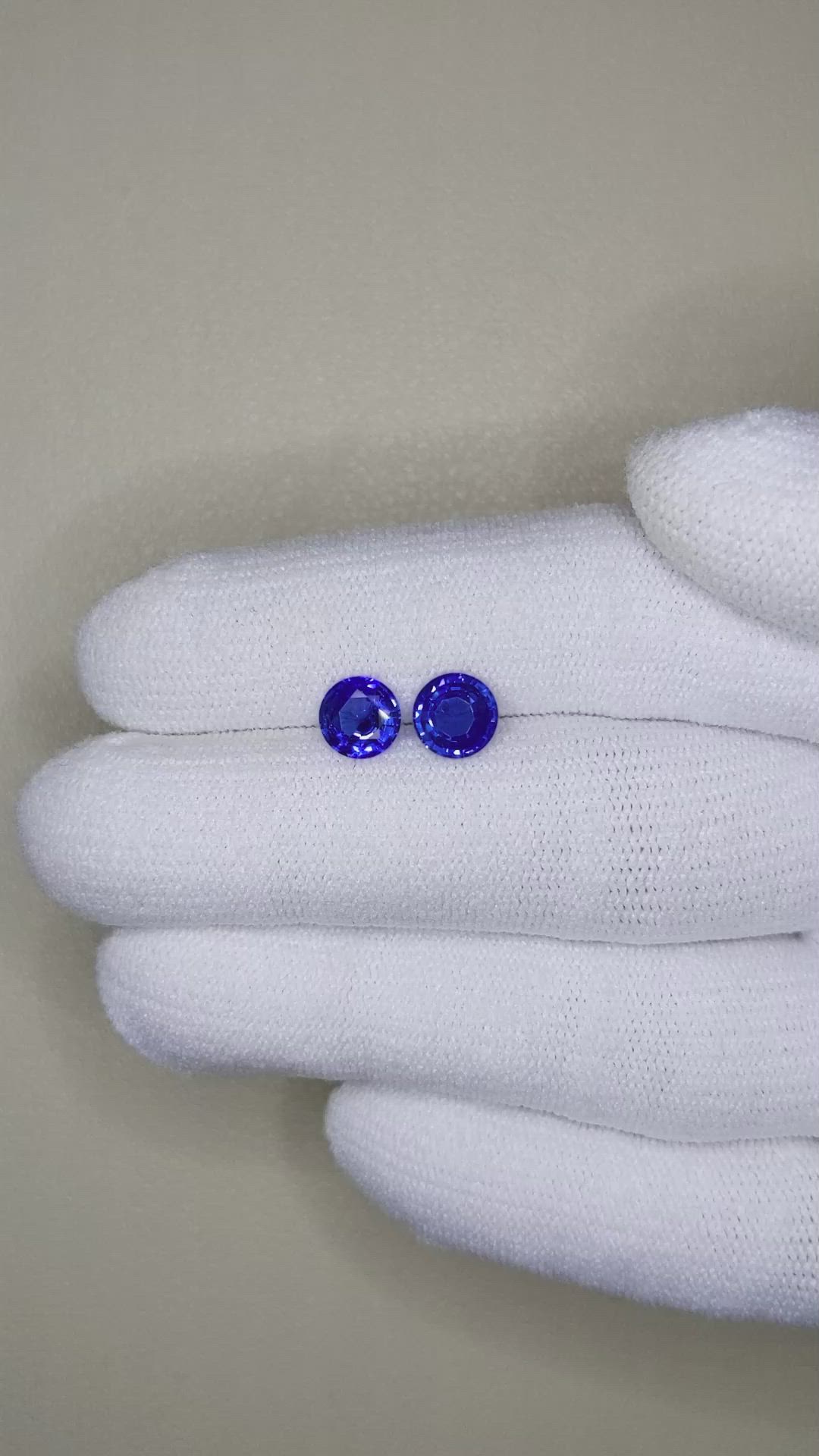 1.69&nbsp;Ct.Tw.Total Carat Weight Blue Sapphire Pair from Ceylon (Sri Lanka) Size Video