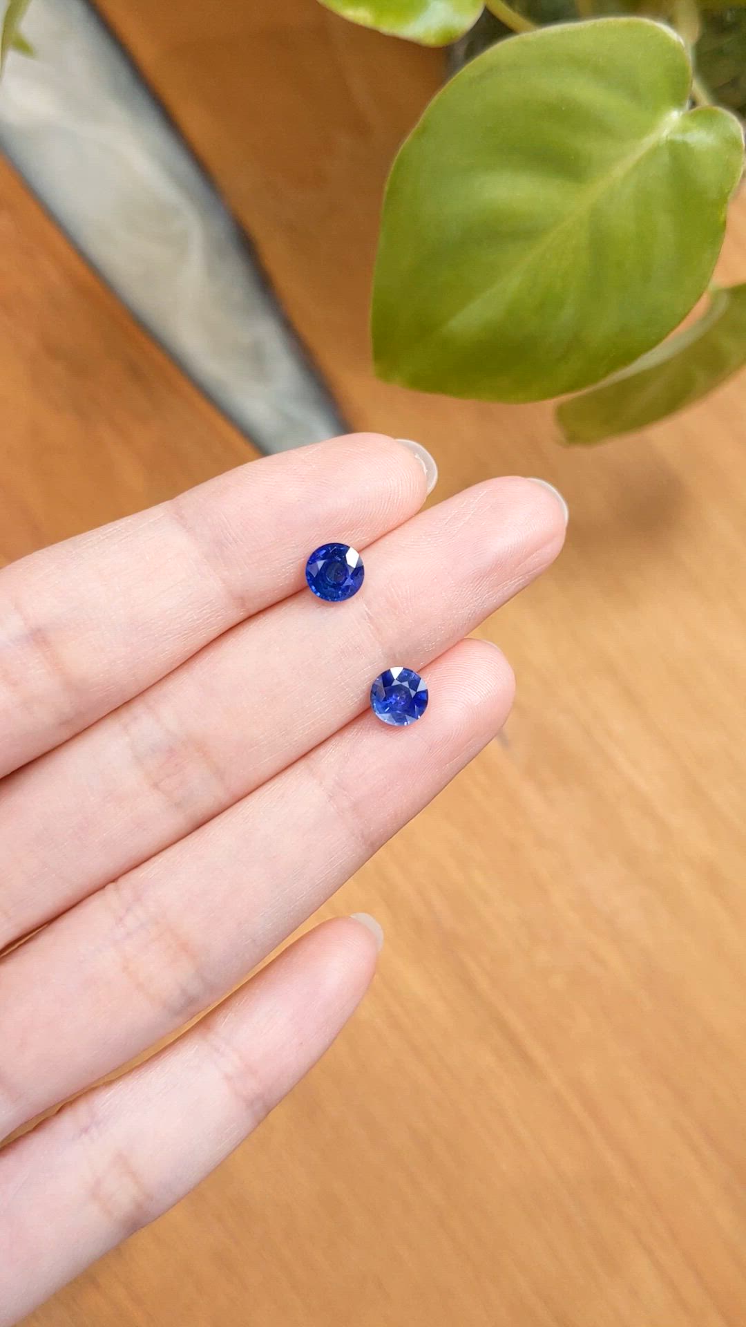 2.07&nbsp;Ct.Tw.Total Carat Weight Blue Sapphire Pair from Ceylon (Sri Lanka) Size Video