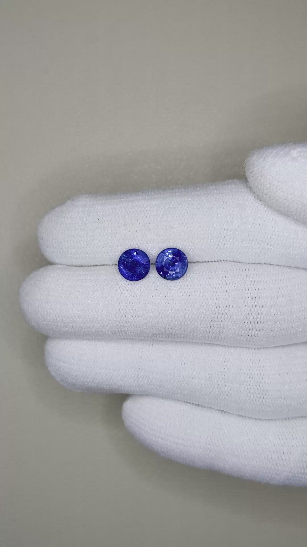 2.07&nbsp;Ct.Tw.Total Carat Weight Blue Sapphire Pair from Ceylon (Sri Lanka) Size Video