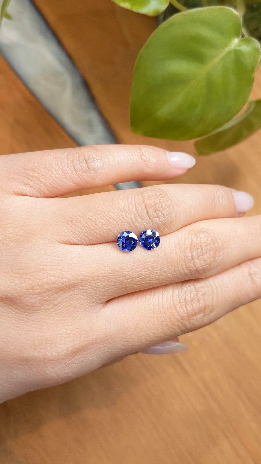 1.95&nbsp;Ct.Tw.Total Carat Weight Blue Sapphire Pair from Ceylon (Sri Lanka) Size Video