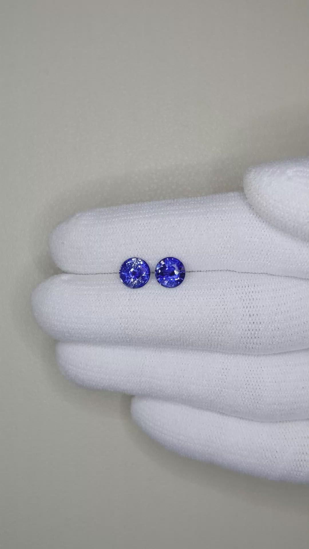 1.95&nbsp;Ct.Tw.Total Carat Weight Blue Sapphire Pair from Ceylon (Sri Lanka) Size Video