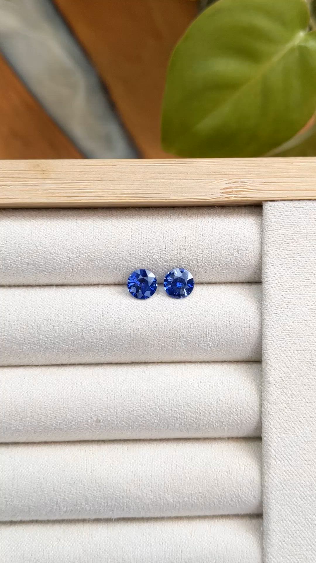 1.95&nbsp;Ct.Tw.Total Carat Weight Blue Sapphire Pair from Ceylon (Sri Lanka) Size Video