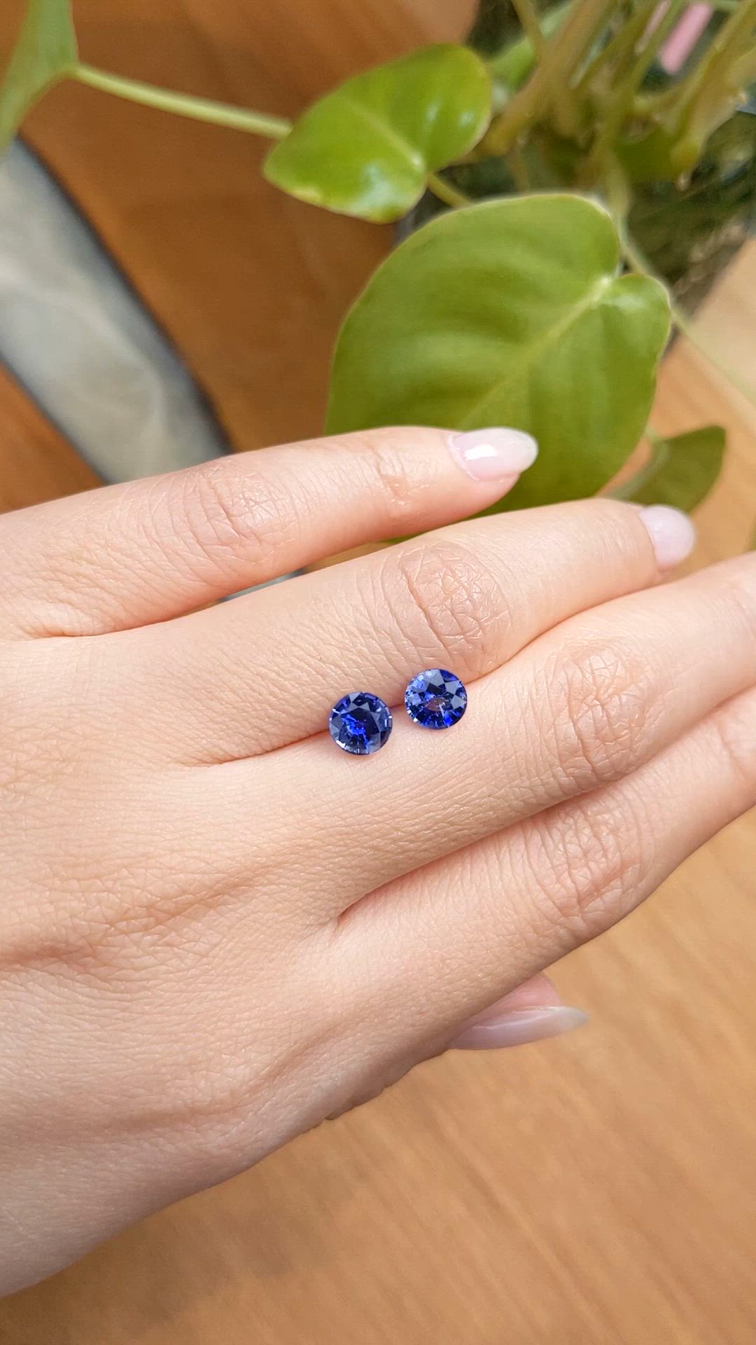 2.02&nbsp;Ct.Tw.Total Carat Weight Blue Sapphire Pair from Ceylon (Sri Lanka) Size Video