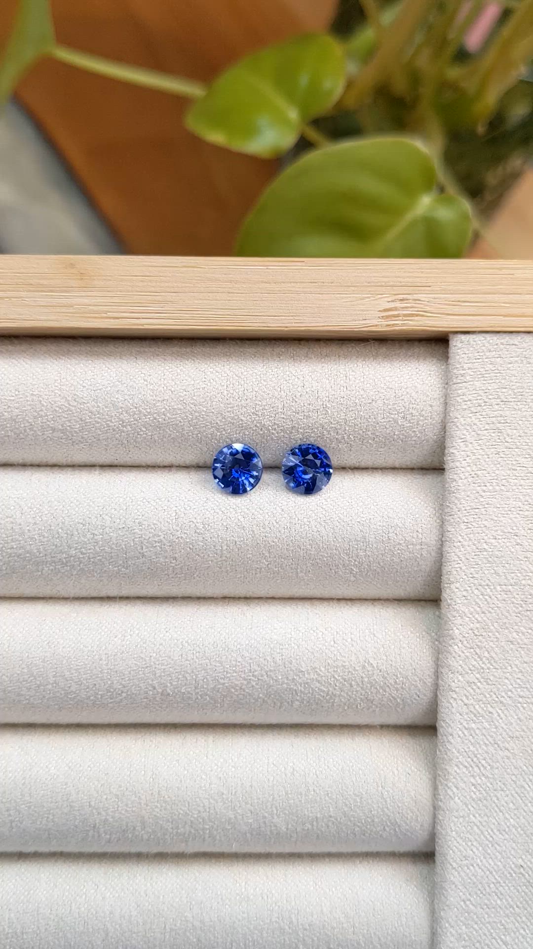 2.02&nbsp;Ct.Tw.Total Carat Weight Blue Sapphire Pair from Ceylon (Sri Lanka) Size Video