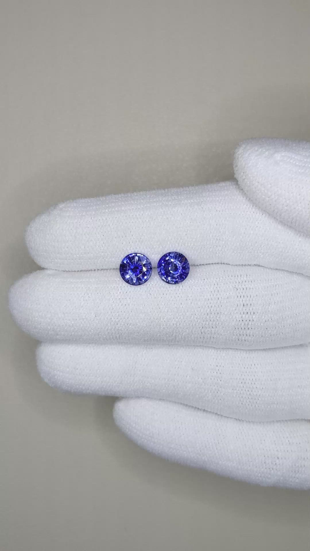 2.02&nbsp;Ct.Tw.Total Carat Weight Blue Sapphire Pair from Ceylon (Sri Lanka) Size Video