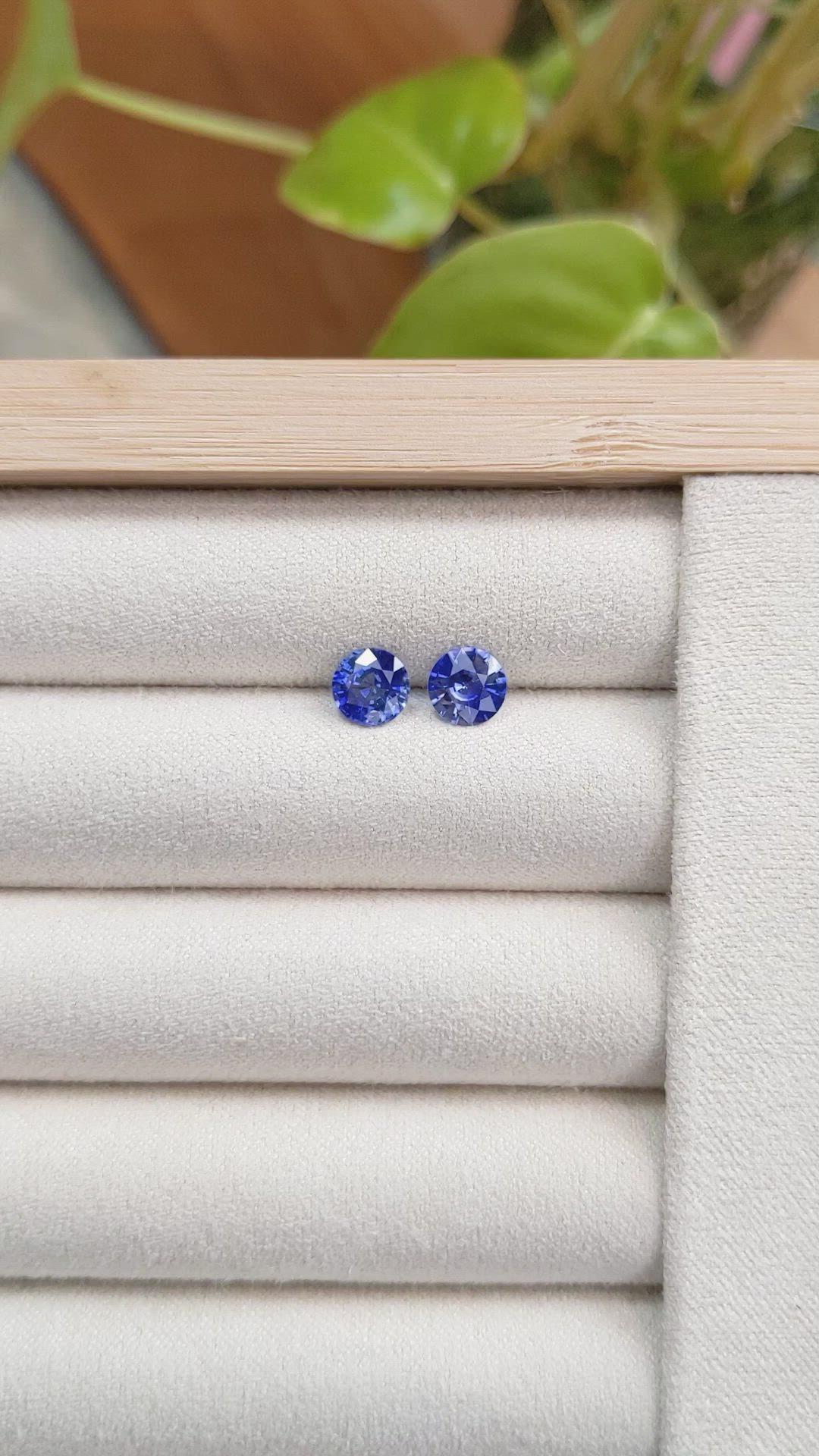 1.77&nbsp;Ct.Tw.Total Carat Weight Blue Sapphire Pair from Ceylon (Sri Lanka) Size Video