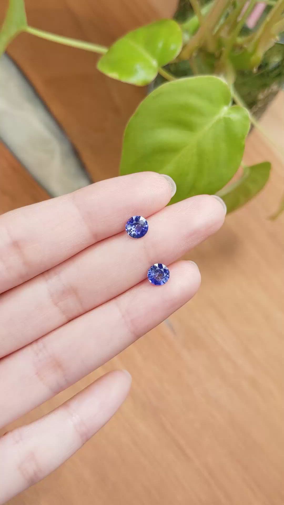 1.77&nbsp;Ct.Tw.Total Carat Weight Blue Sapphire Pair from Ceylon (Sri Lanka) Size Video