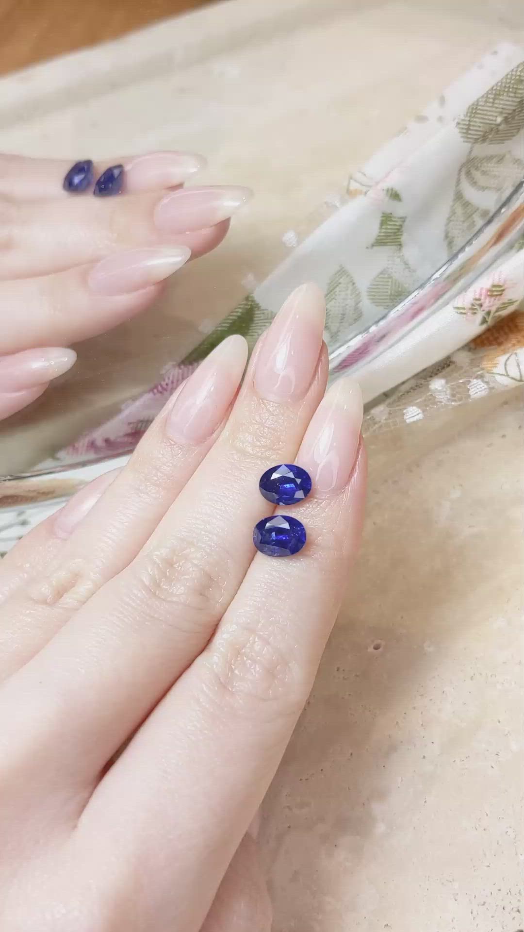 4.16&nbsp;Ct.Tw.Total Carat Weight Blue Sapphire Pair from Ceylon (Sri Lanka) Size Video