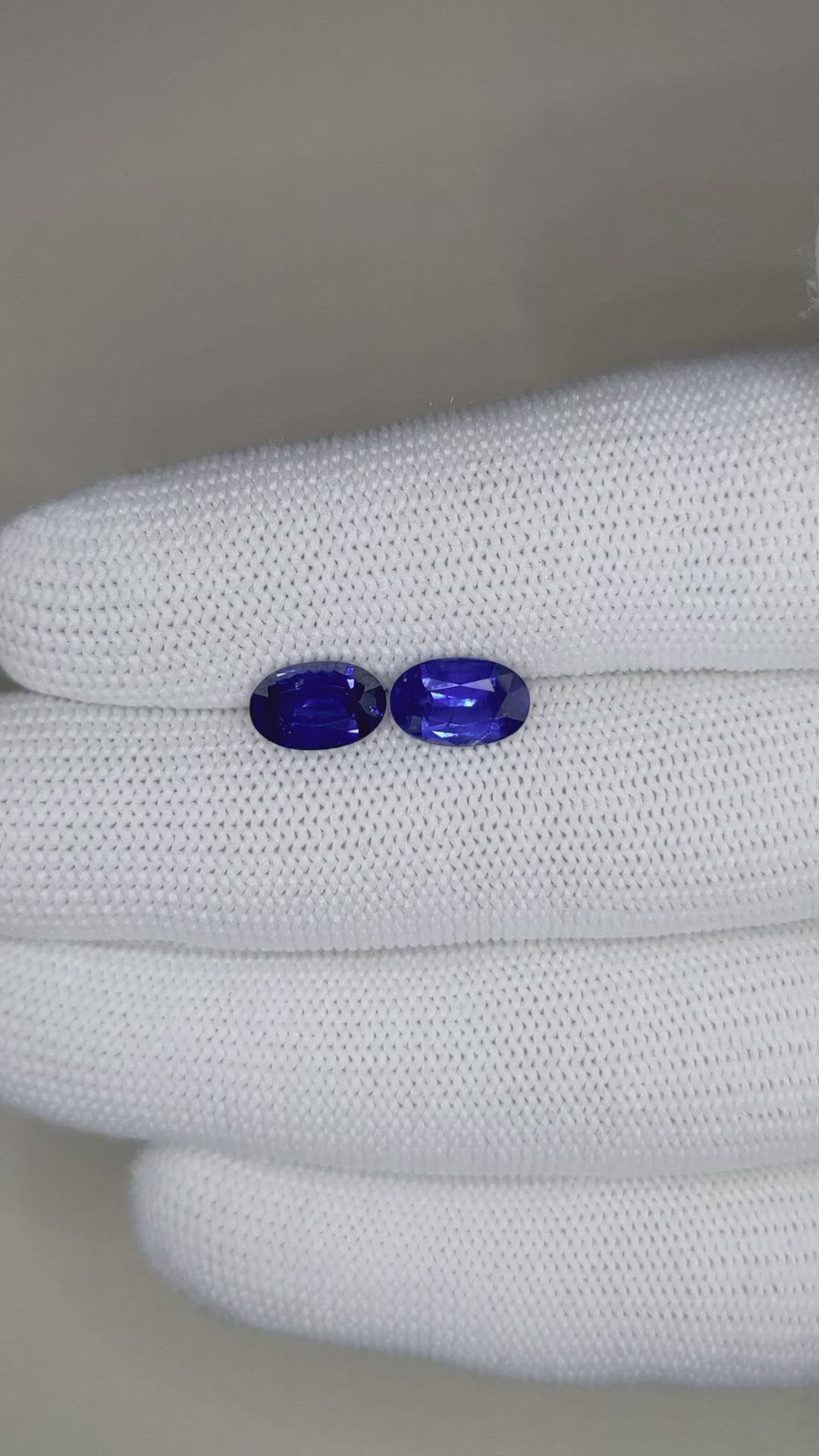 3.49&nbsp;Ct.Tw.Total Carat Weight Blue Sapphire Pair from Ceylon (Sri Lanka) Size Video