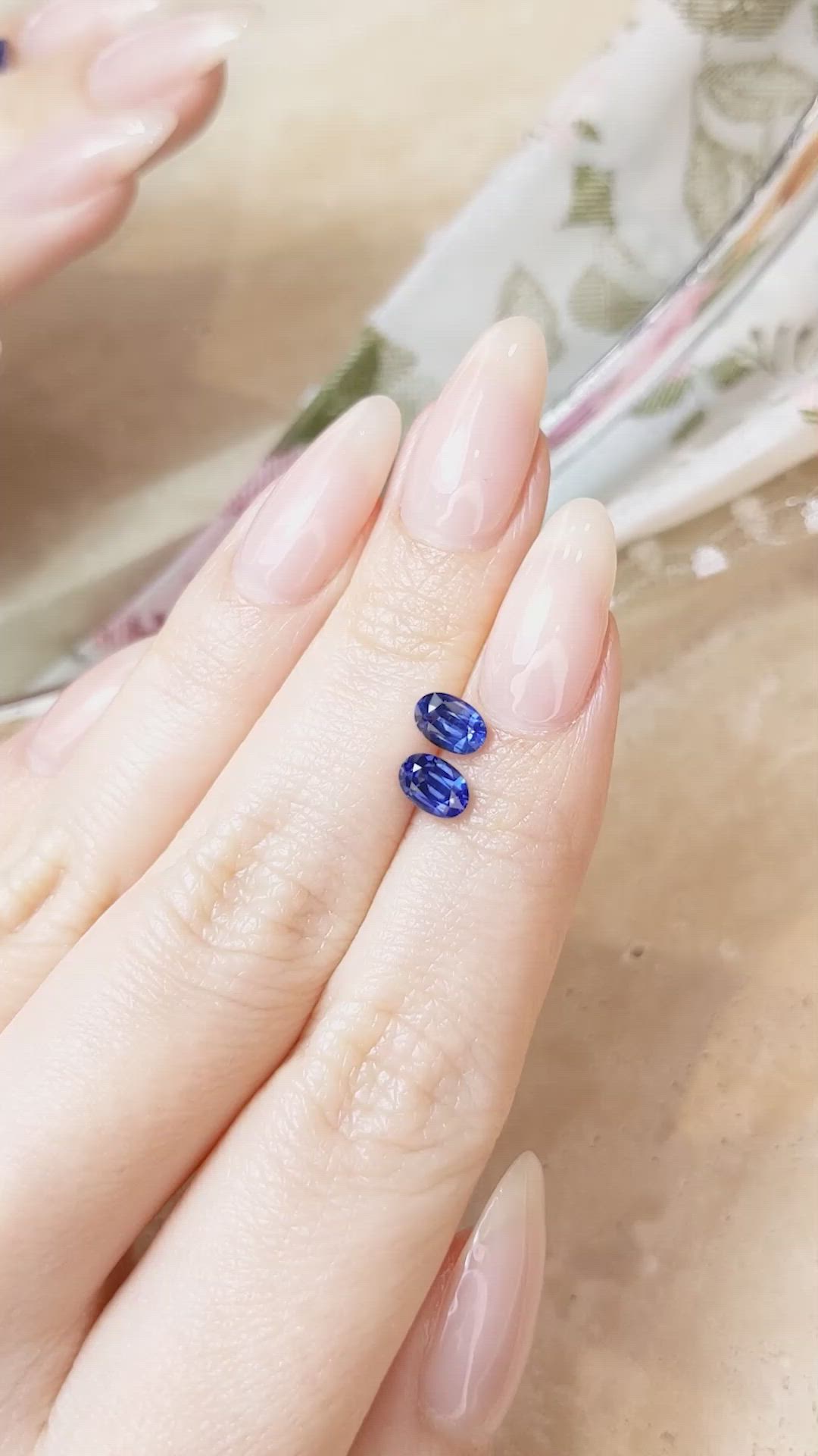 1.48&nbsp;Ct.Tw.Total Carat Weight Blue Sapphire Pair from Ceylon (Sri Lanka) Size Video