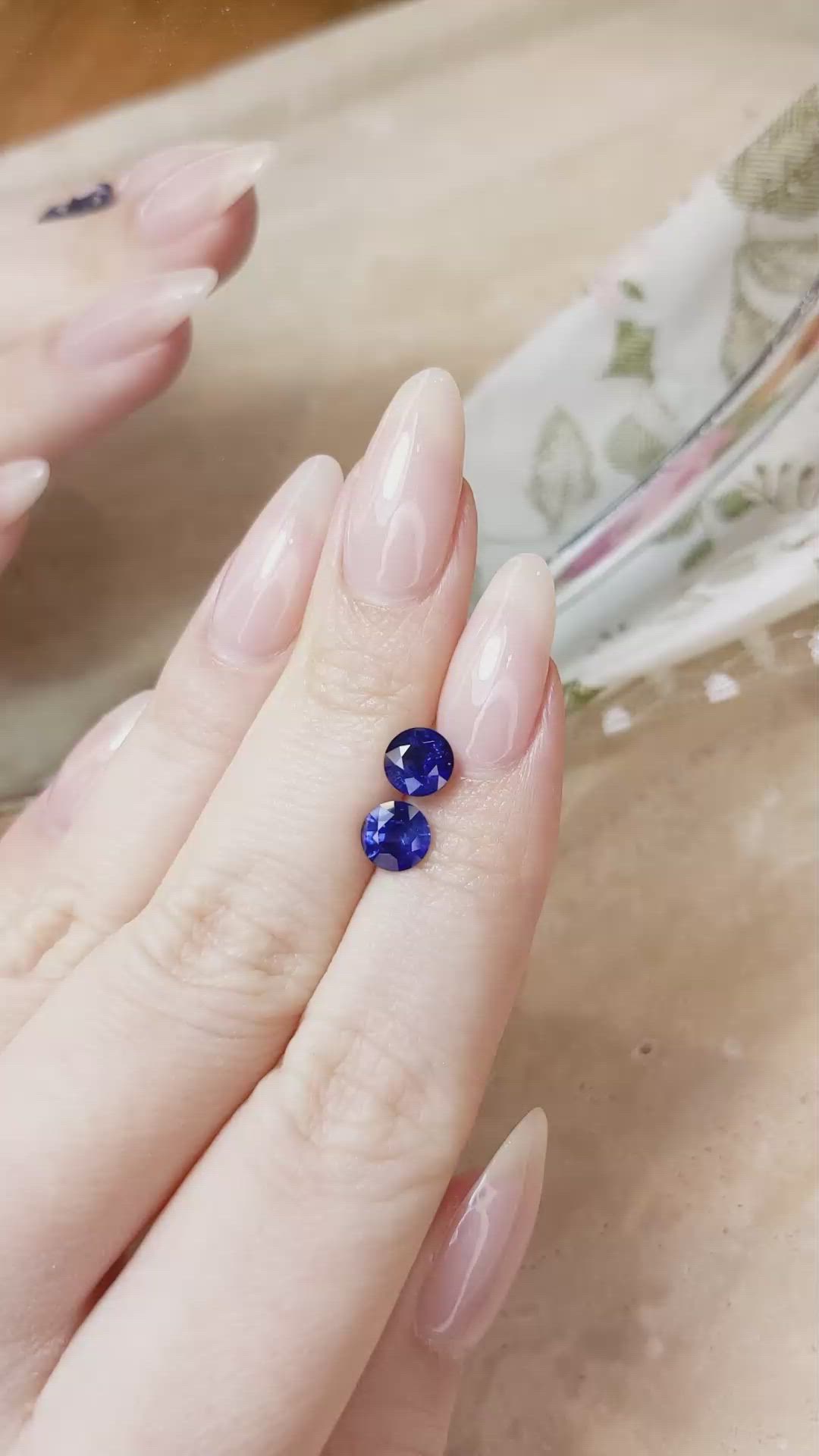 2.15&nbsp;Ct.Tw.Total Carat Weight Blue Sapphire Pair from Ceylon (Sri Lanka) Size Video