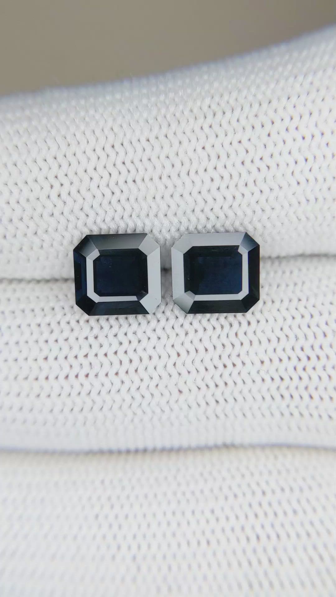 3.92&nbsp;Ct.Tw.Total Carat Weight Blue Sapphire Pair from Australia Size Video