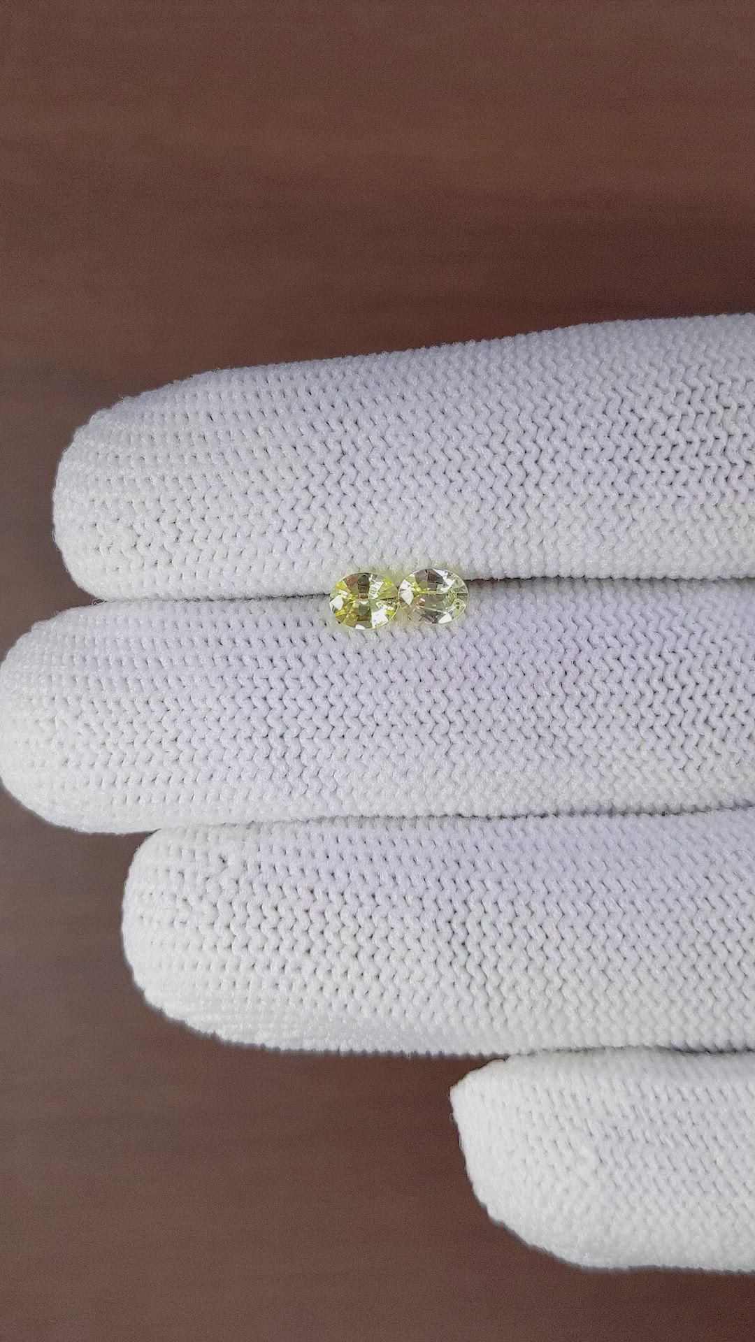 0.71&nbsp;Ct.Tw.Total Carat Weight Yellow Sapphire Pair from Ceylon (Sri Lanka) Size Video