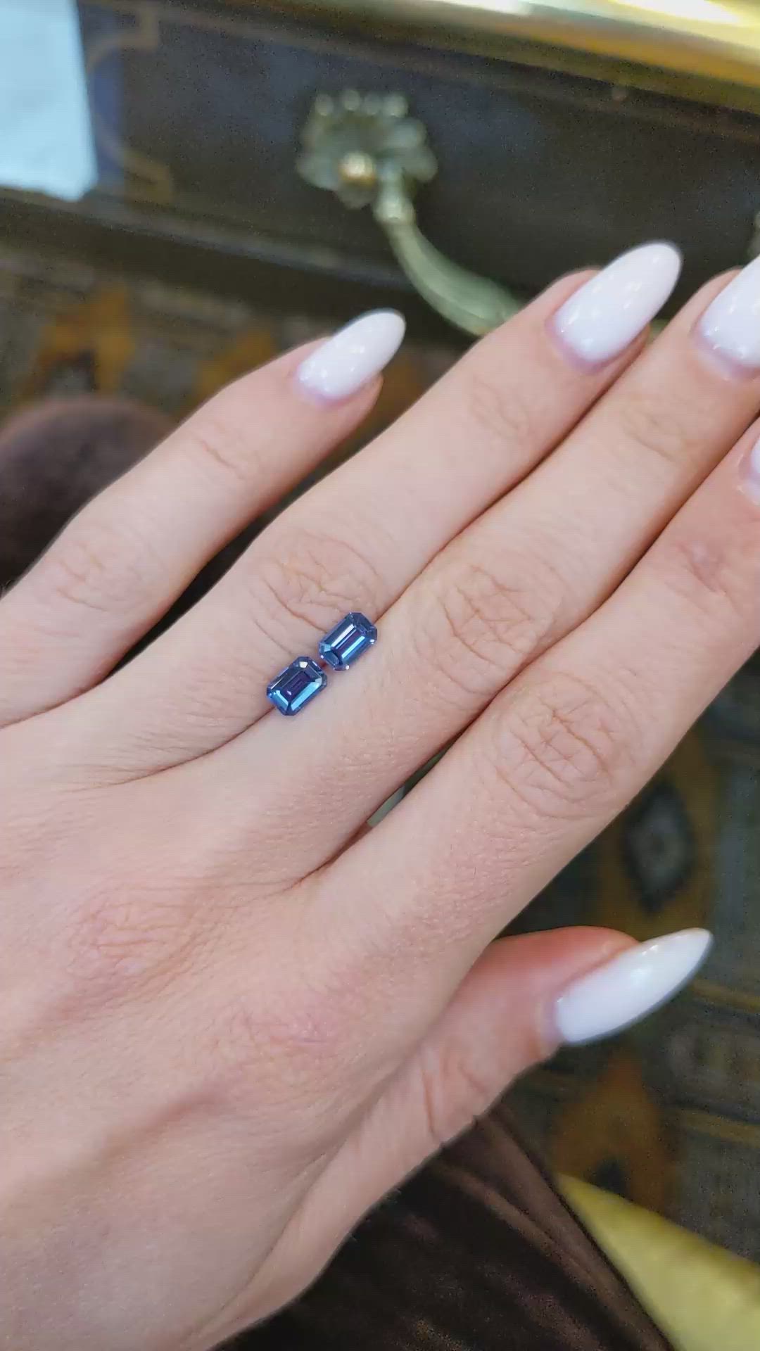 1.26&nbsp;Ct.Tw.Total Carat Weight Blue Sapphire Pair from Ceylon (Sri Lanka) Size Video