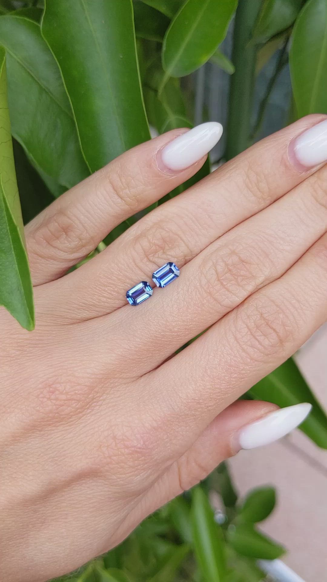 1.17&nbsp;Ct.Tw.Total Carat Weight Blue Sapphire Pair from Ceylon (Sri Lanka) Size Video