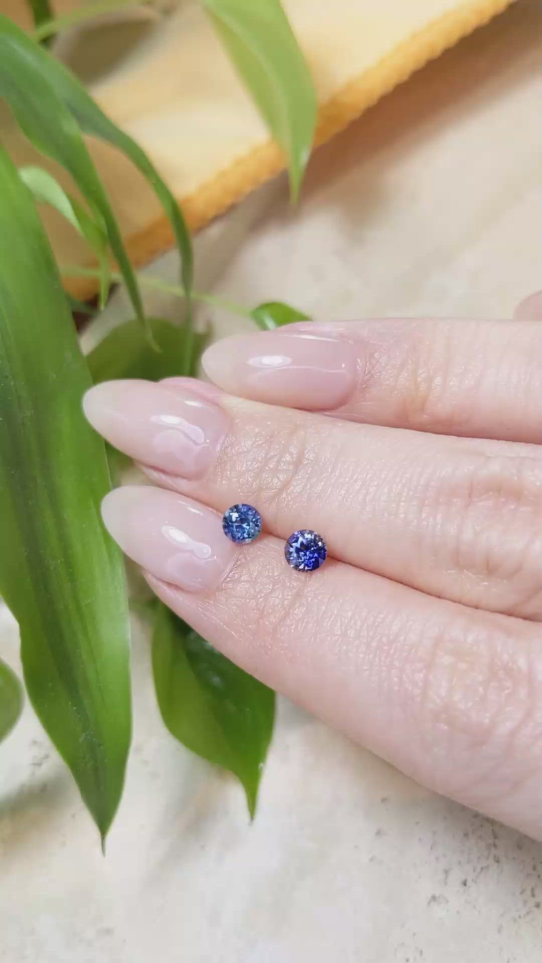 0.85&nbsp;Ct.Tw.Total Carat Weight Blue Sapphire Pair from Ceylon (Sri Lanka) Size Video